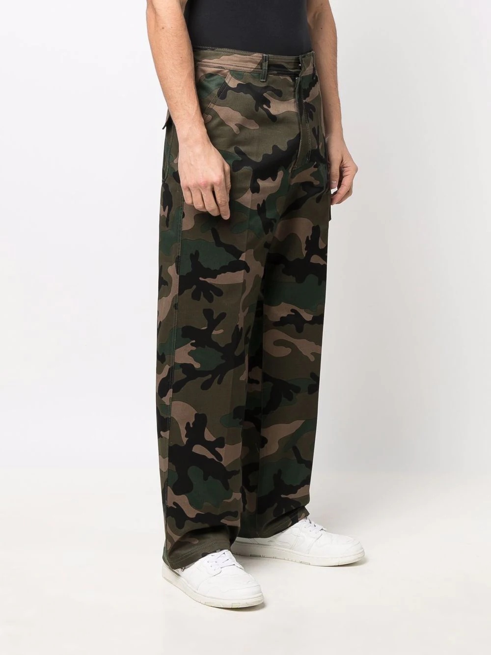 camouflage pattern straight-leg trousers - 3