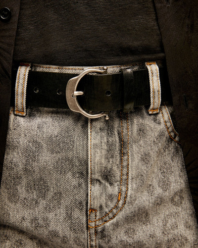 SAINT LAURENT horseshoe buckle belt in crackled leather outlook