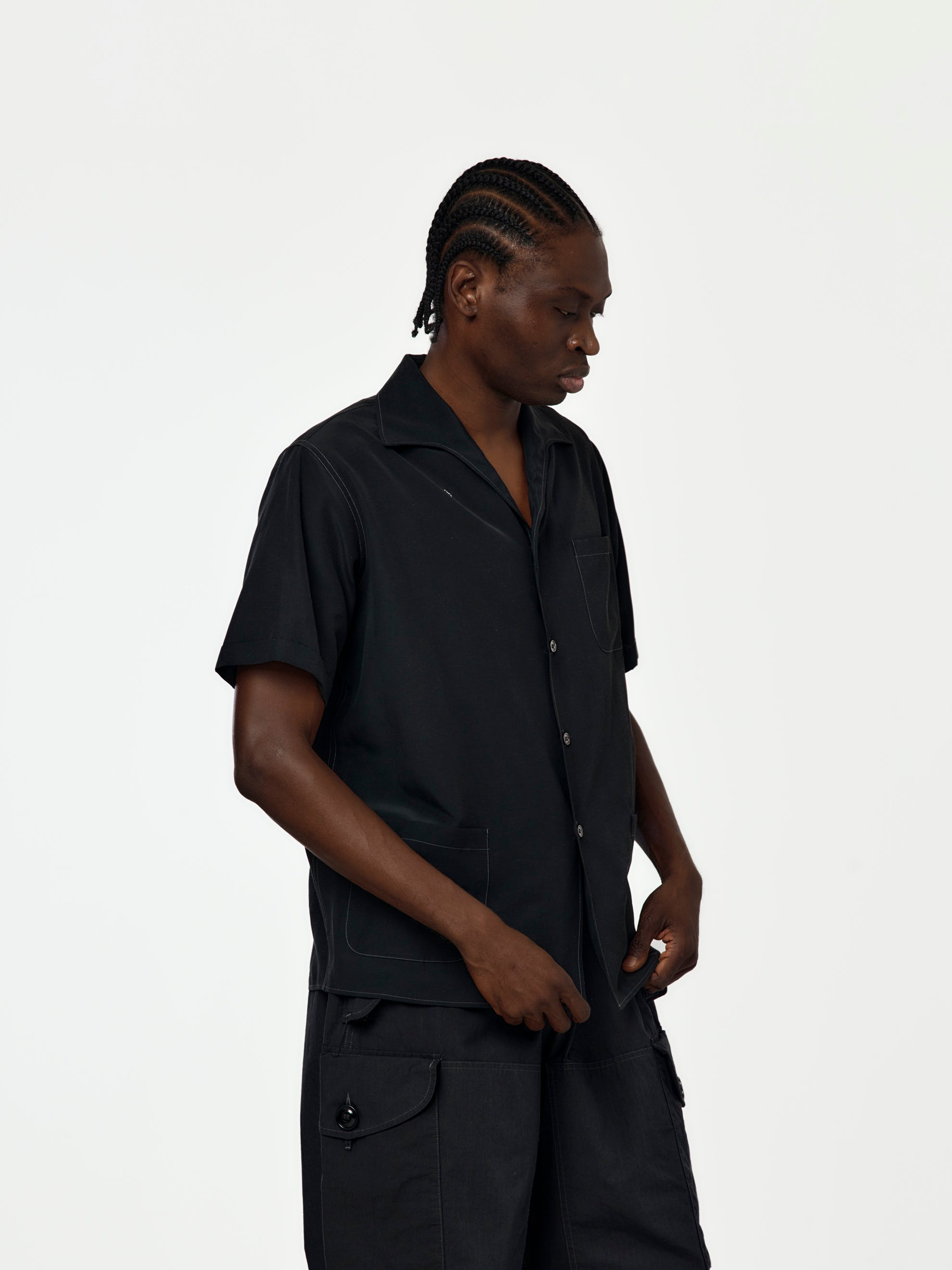 SHORT-SLEEVED SHIRT (BLACK) - 2