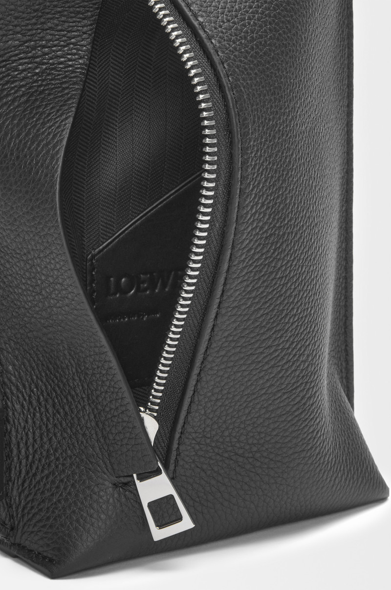 Vertical T Pocket in soft grained calfskin 4