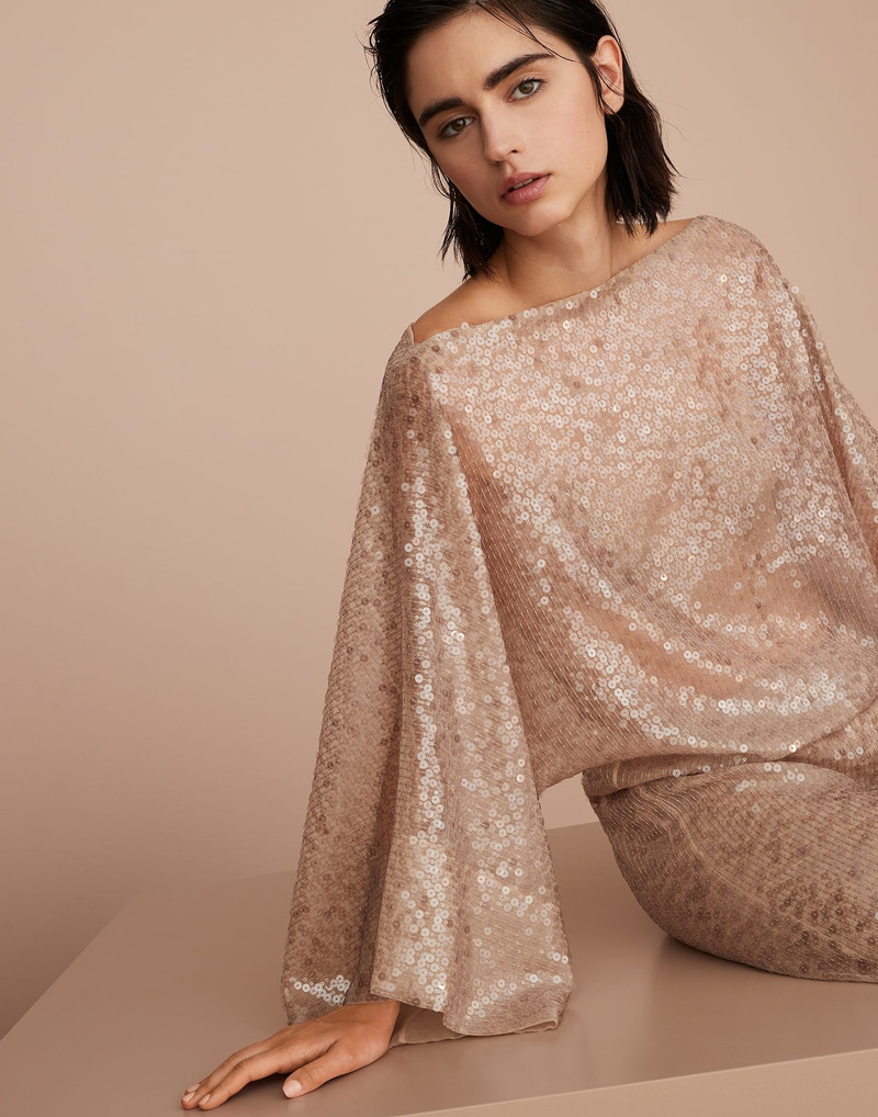 Dazzling embroidery dress in crispy silk 3