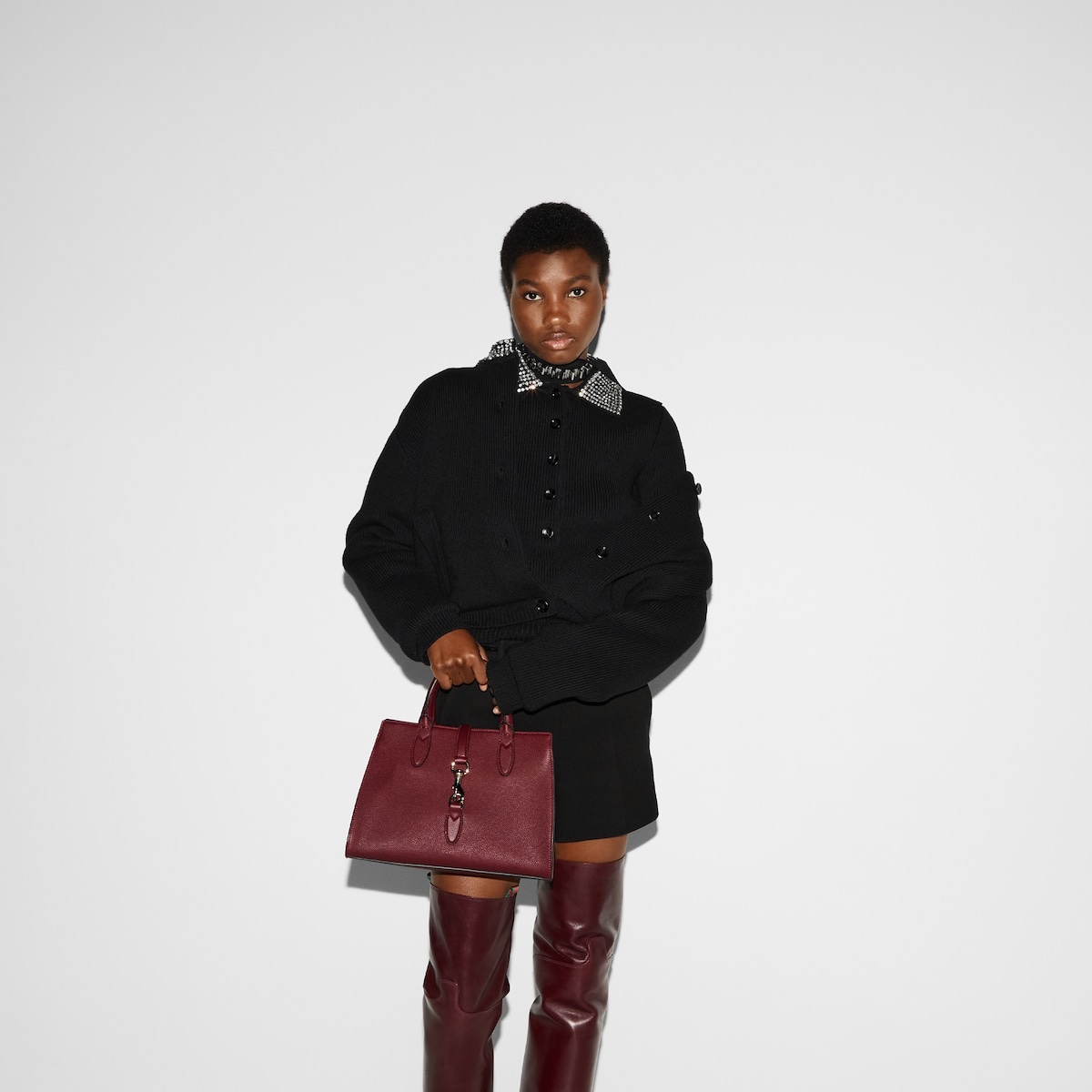 Medium tote bag with hook closure - 3
