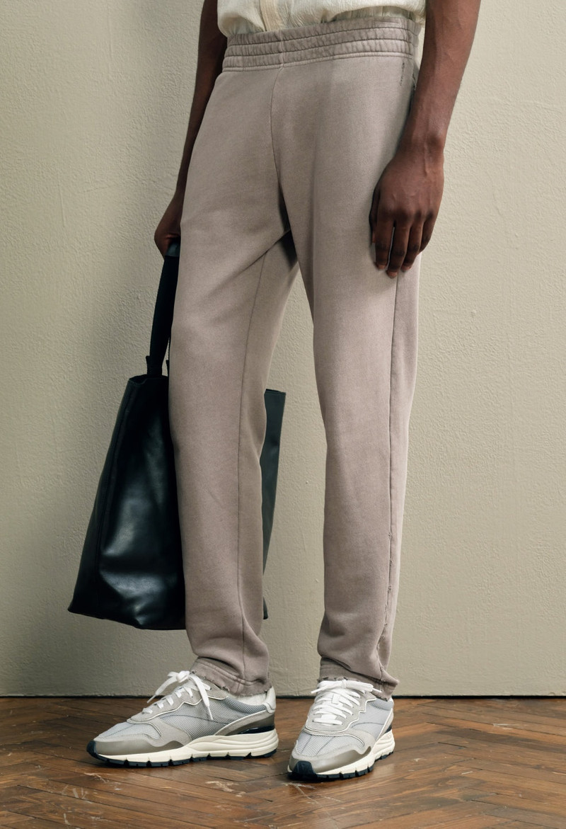 John Elliott FOLSOM SWEATS outlook