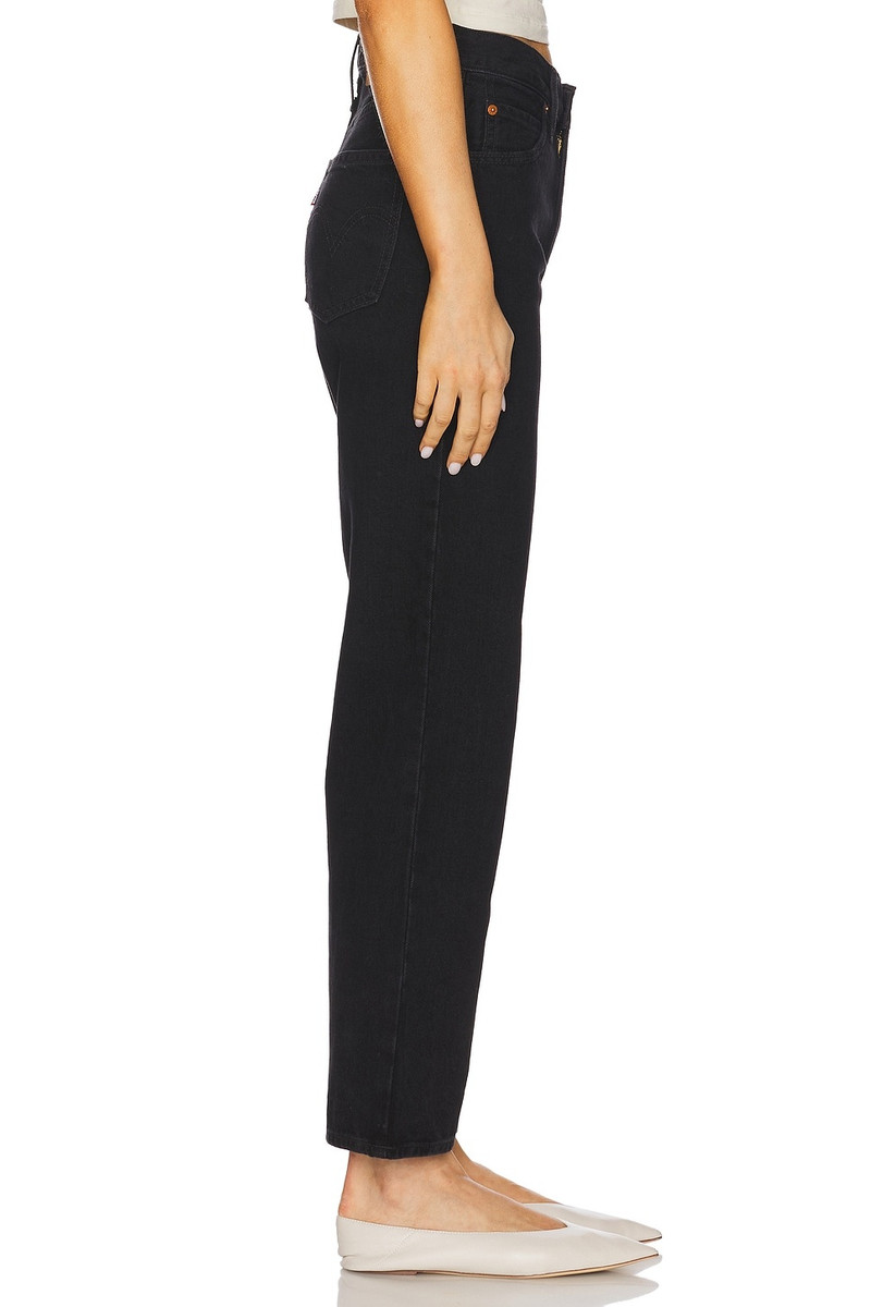 Levi's Dad Straight outlook