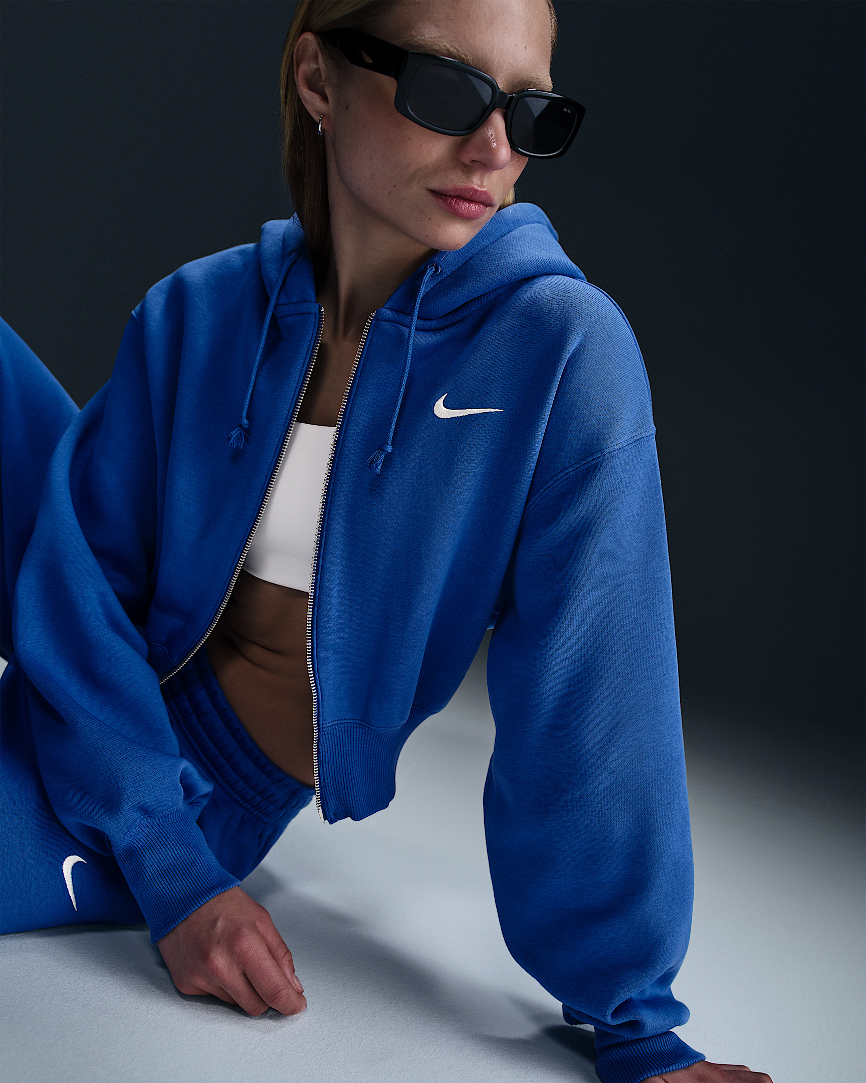 Nike Sportswear Phoenix Fleece Women's Loose Cropped Full-Zip Hoodie - 3