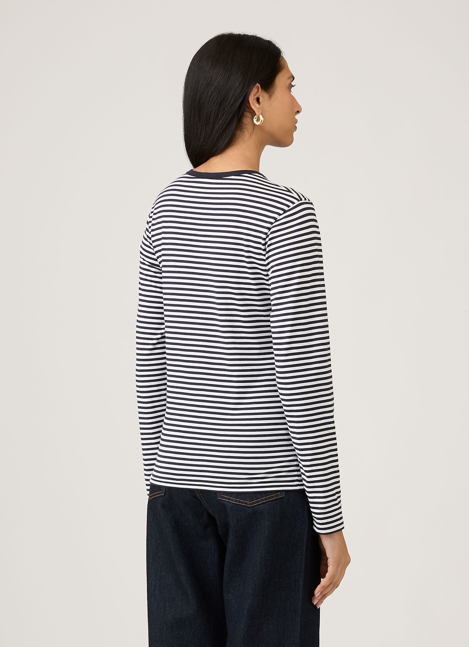 Long Sleeve Crew Neck T‑shirt - 3