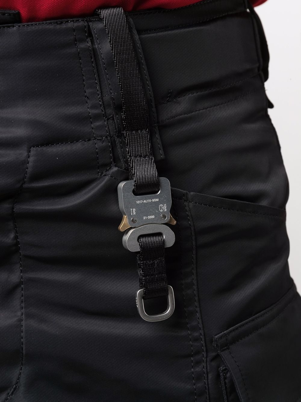 buckle-detail cargo shorts - 10