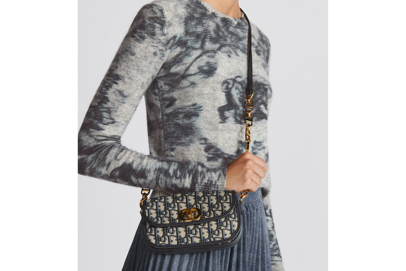 Dior Small 30 Montaigne Avenue Bag outlook