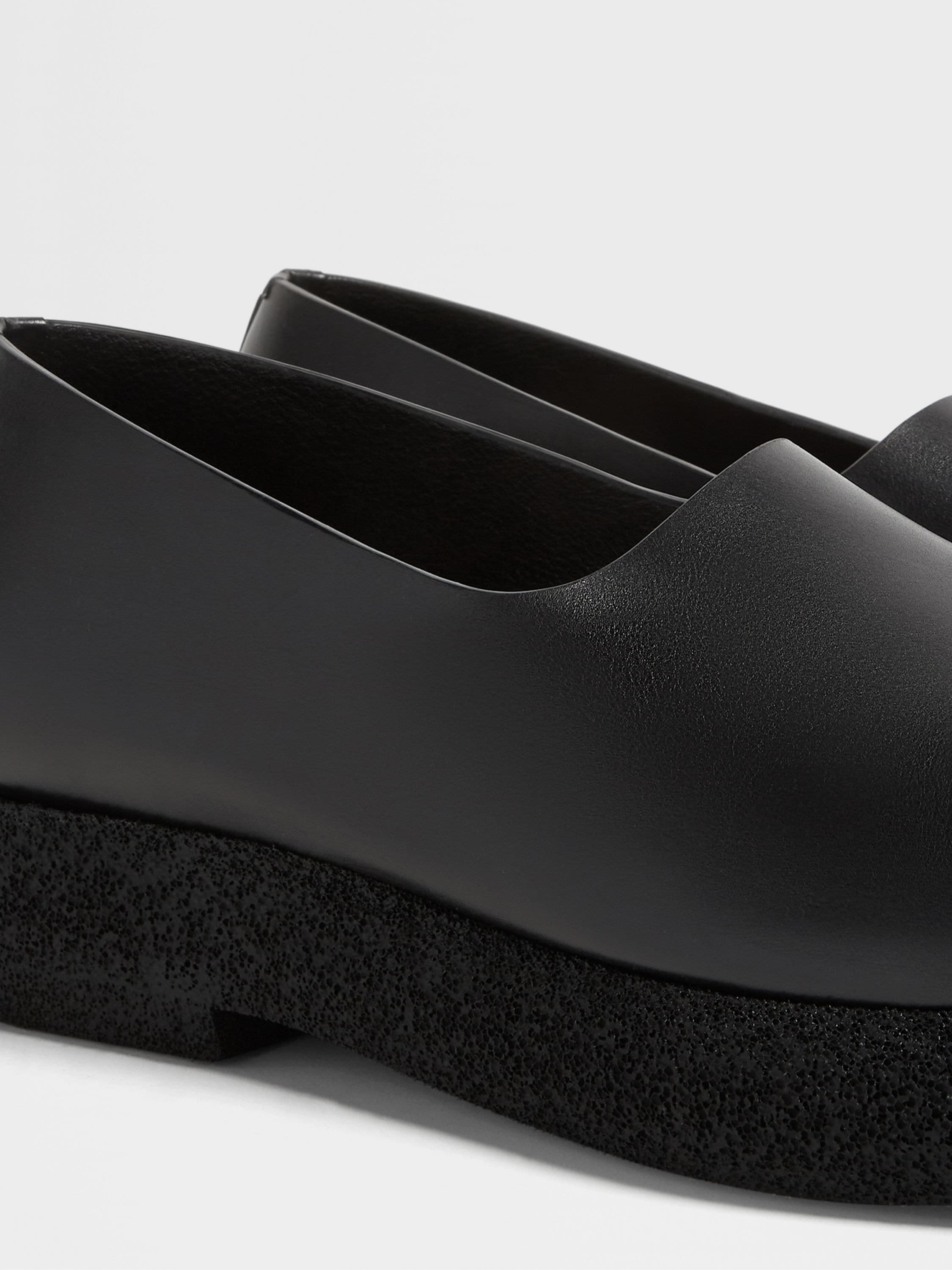 BLACK LEATHER LOAFERS - 4
