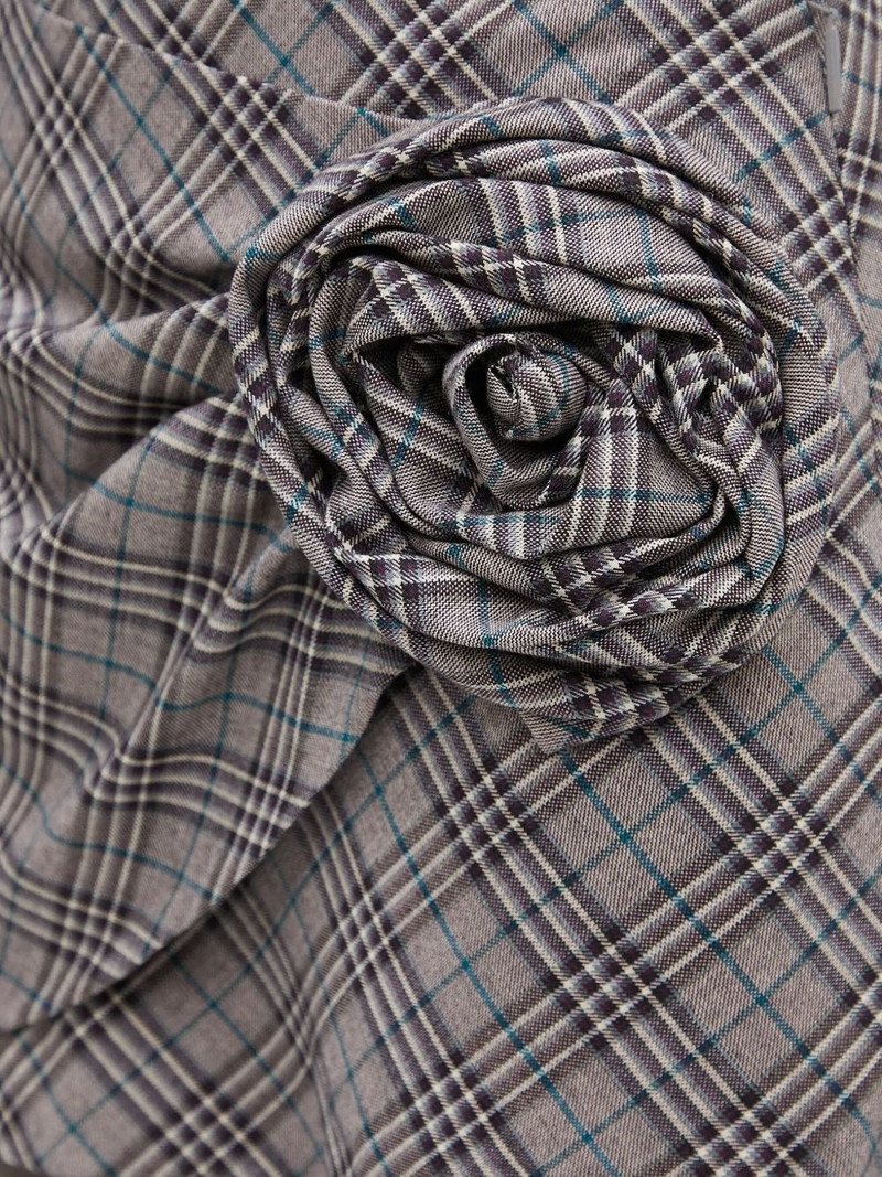 rose-appliqué plaid skirt 4