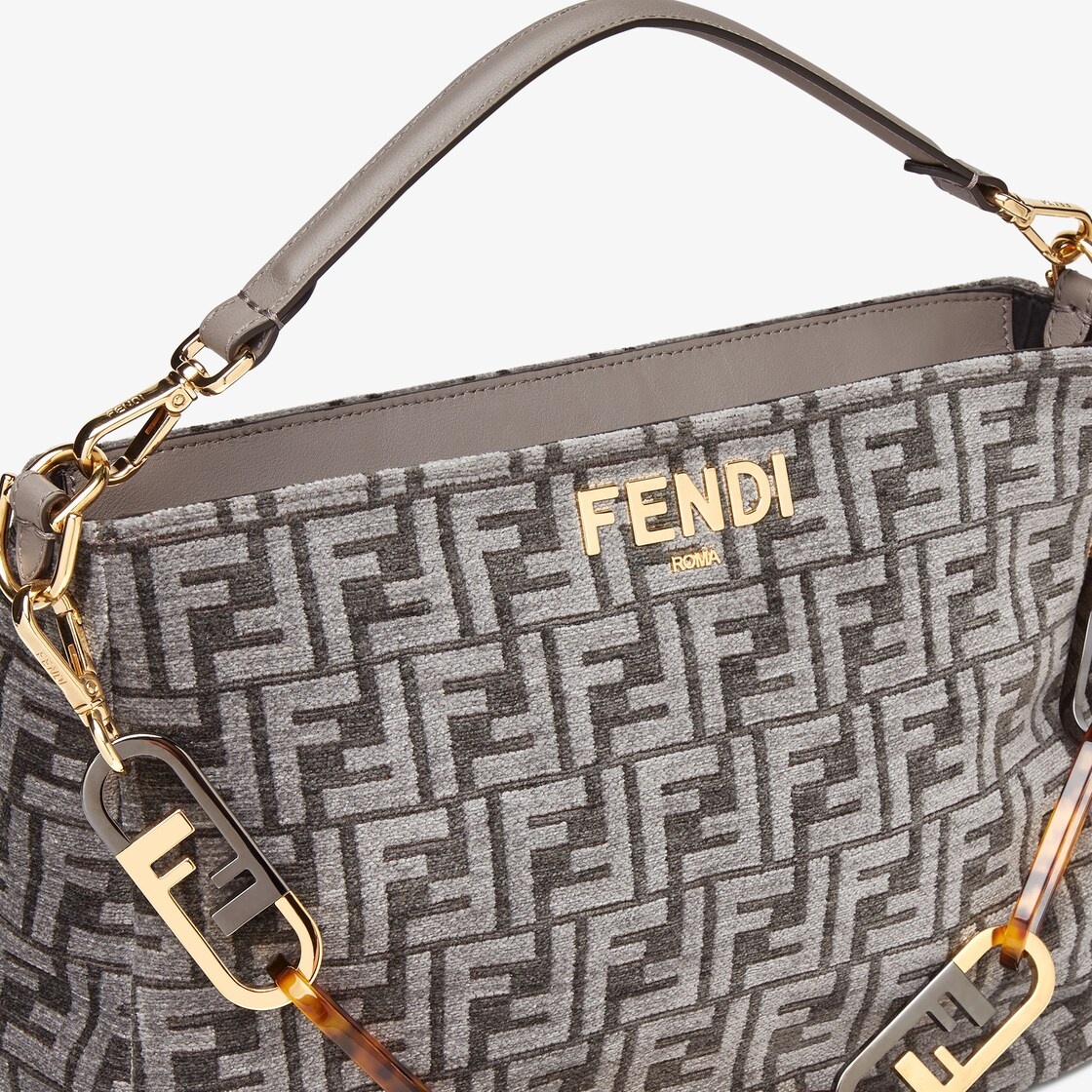 Shoulder bag made of chenille with dark gray FF tapestry motif, decorated with metal Fendi Roma lett - 5