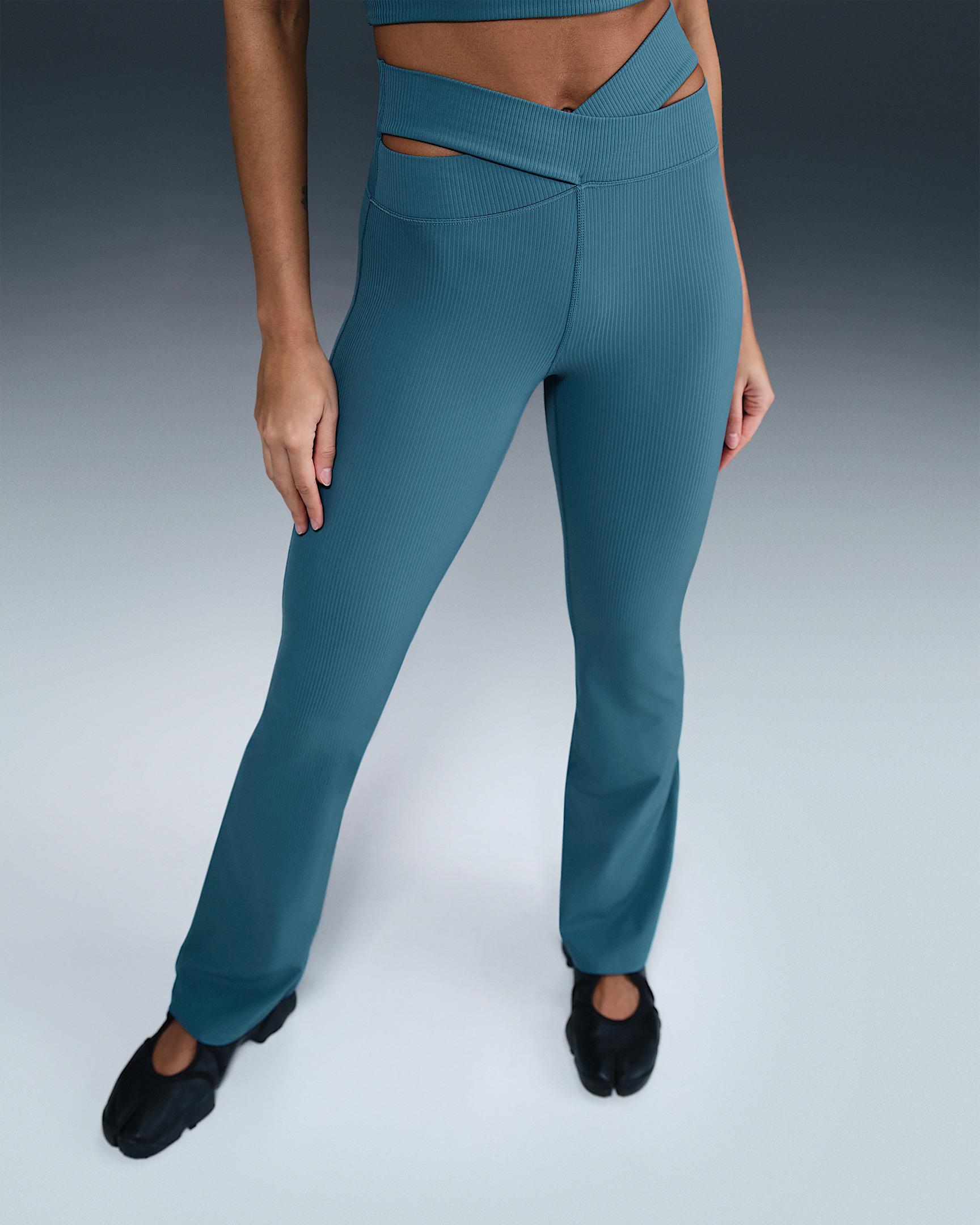 Nike Zenvy Rib Women's Gentle-Support High-Waisted Flared Leggings - 2