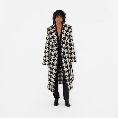 Burberry Houndstooth Wool Robe outlook