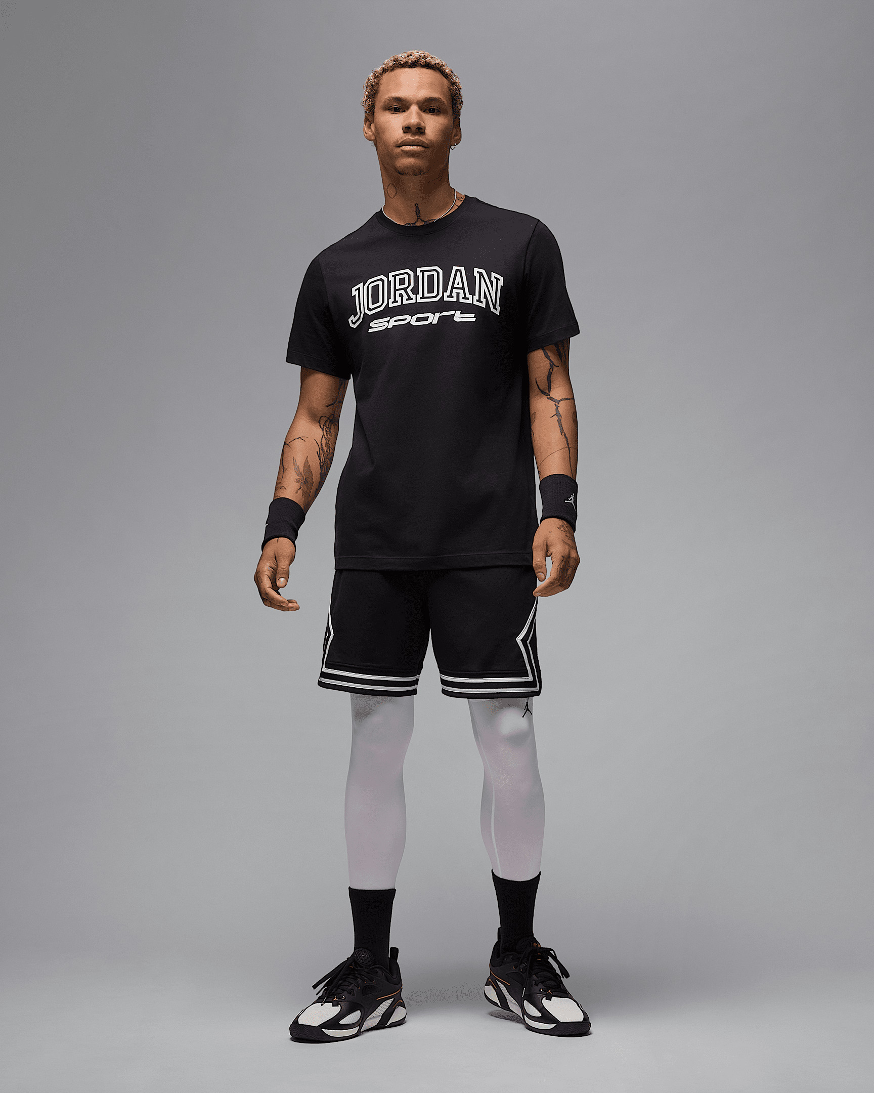 Jordan Sport Men's Dri-FIT Mesh Diamond Shorts - 6