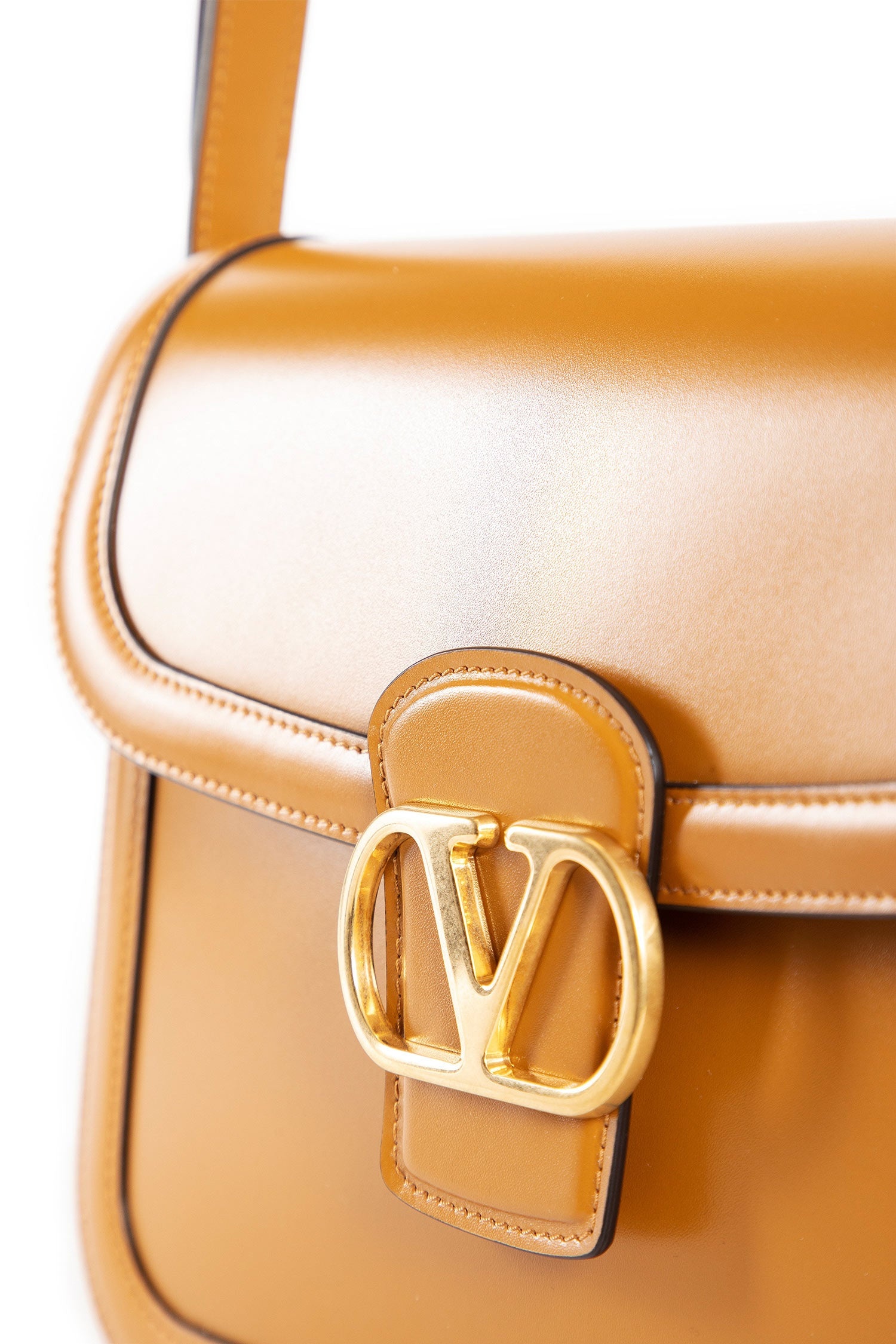 9To5-Shoulder-Bag-In-Smooth-Calfskin - 4
