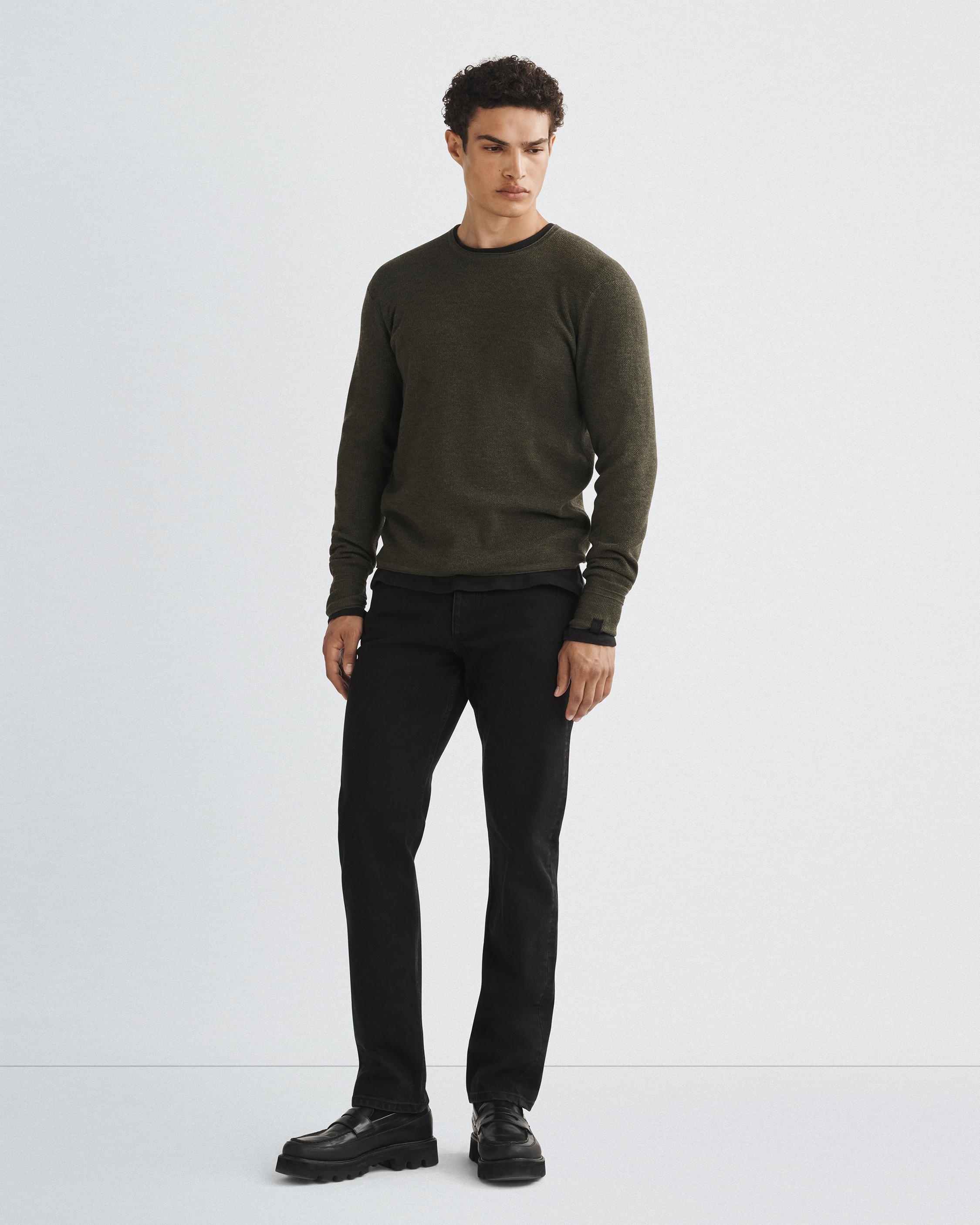 Martin Merino Crew
Classic Fit - 3