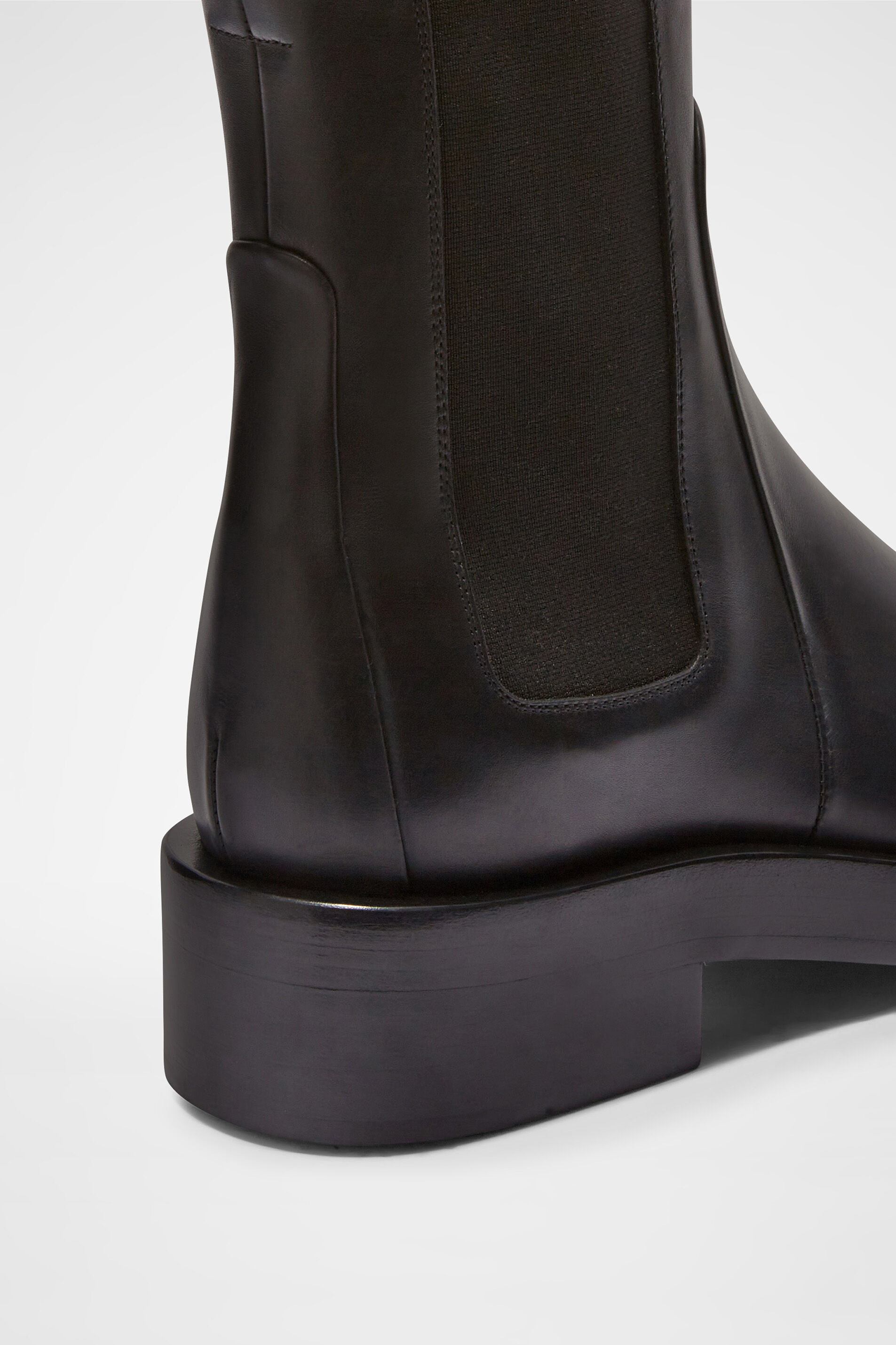 Chelsea Boots - 3