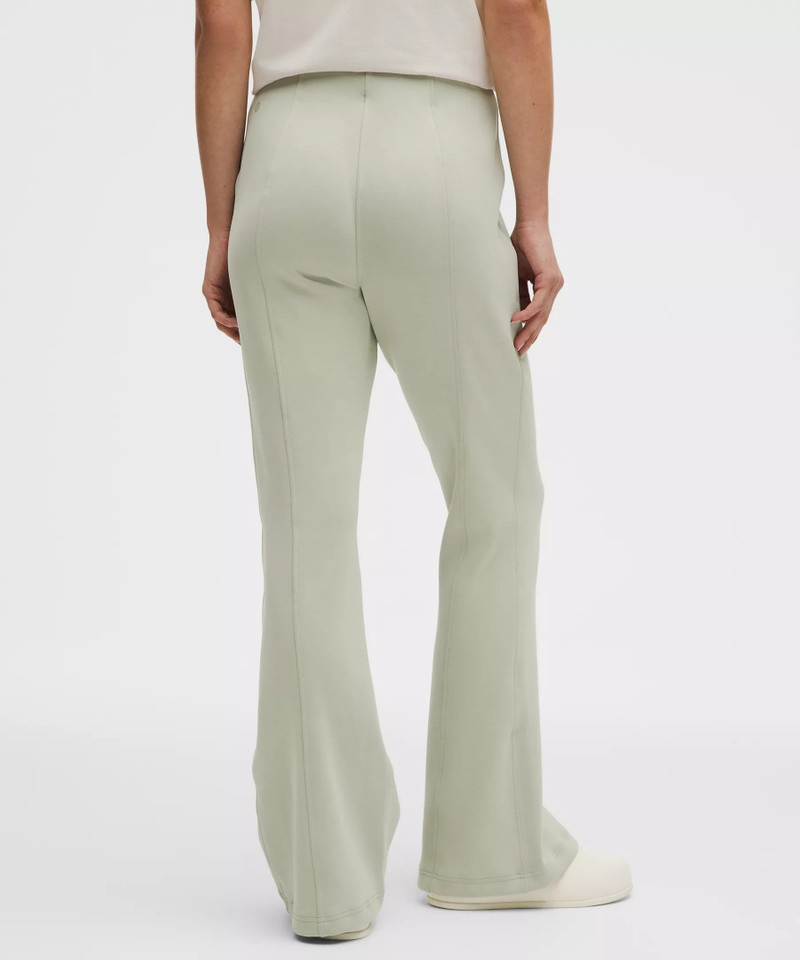 Brushed Softstreme Mid-Rise Flared Pant *Regular 3