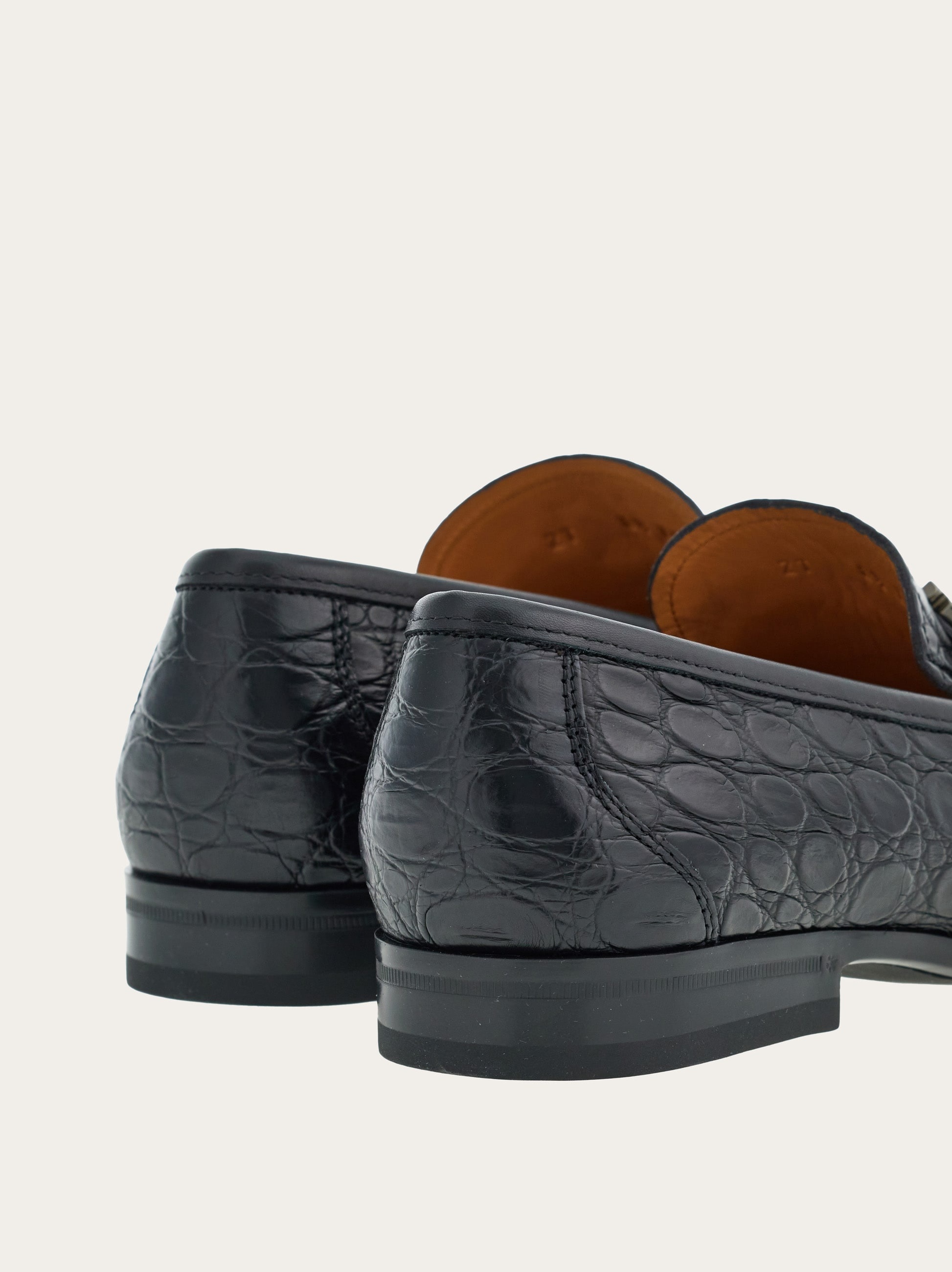 Moccasin with Gancini ornament - 4