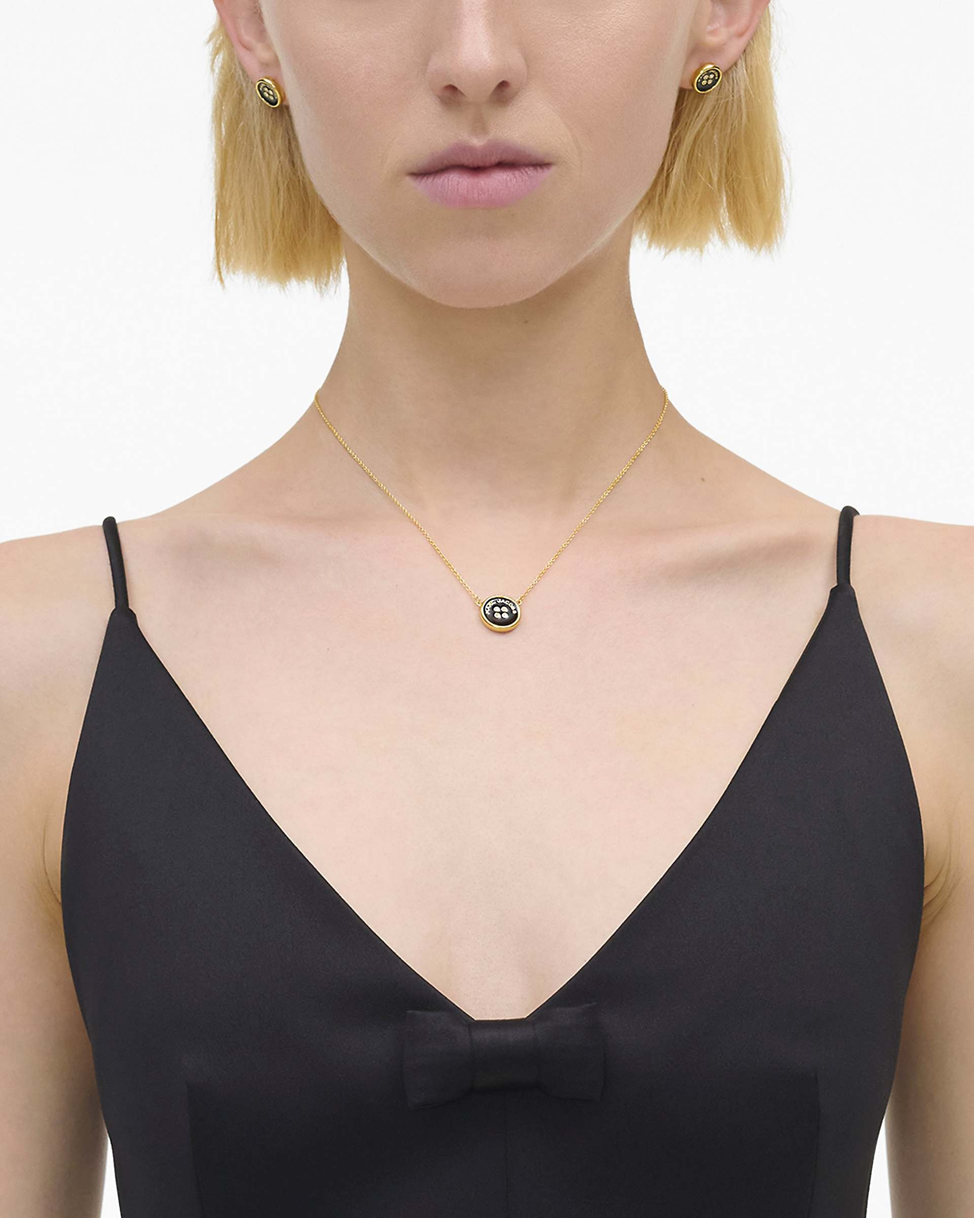 THE BUTTON PENDANT NECKLACE - 2