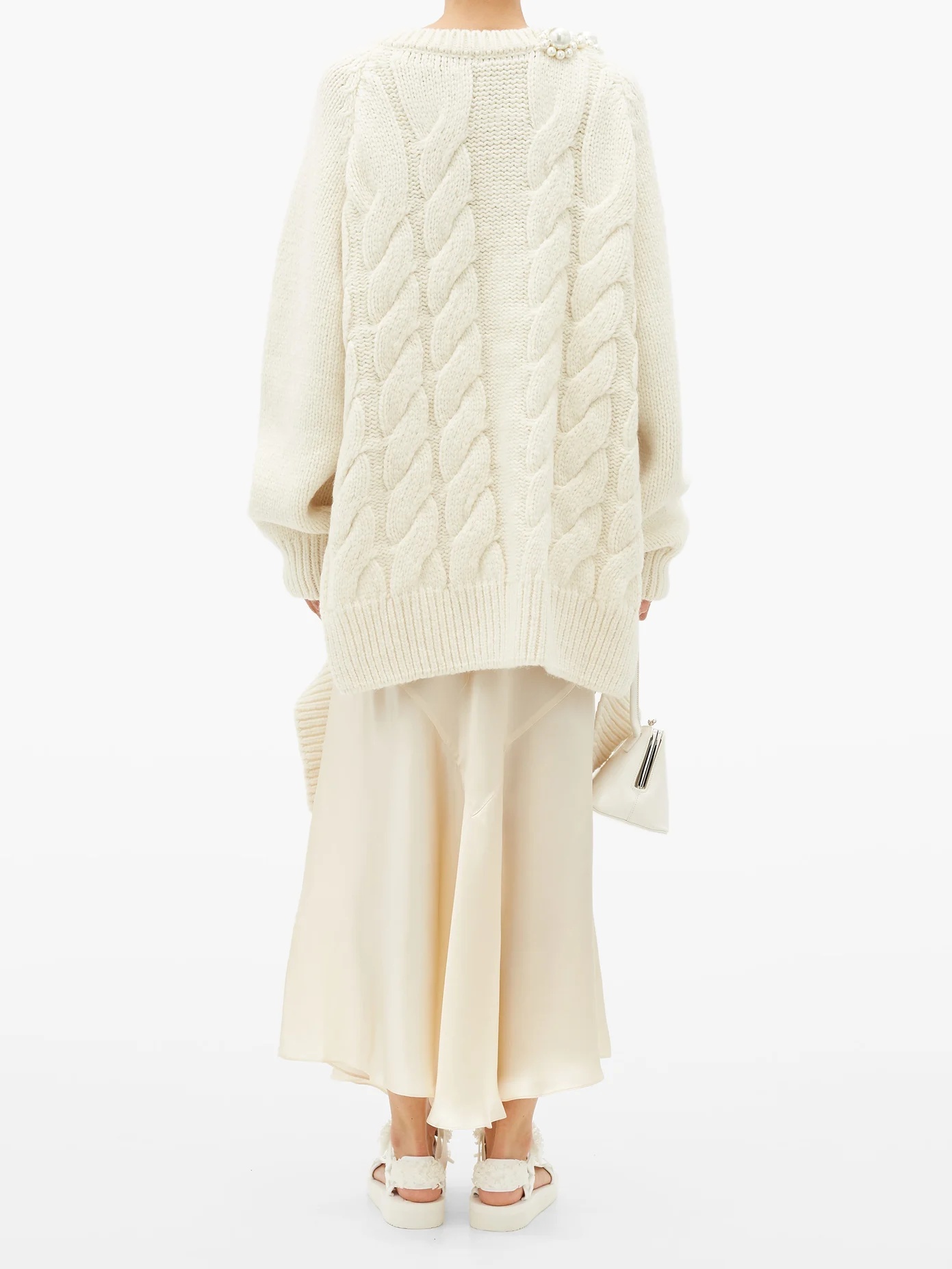 Pearl-embellished oversized cable-knit sweater - 5