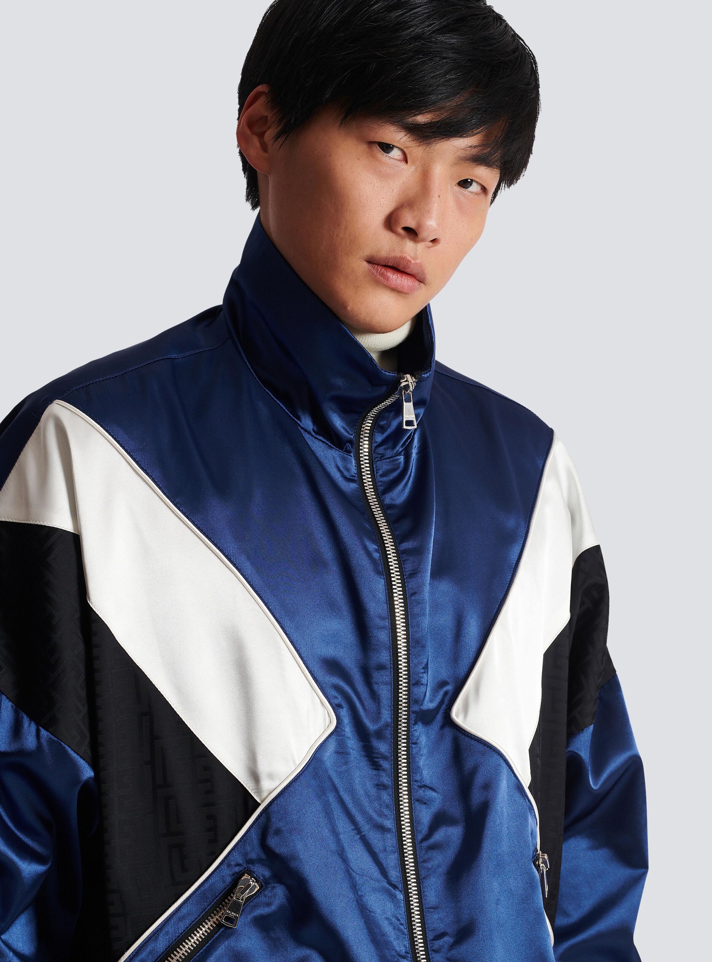Monogrammed satin jacket - 7