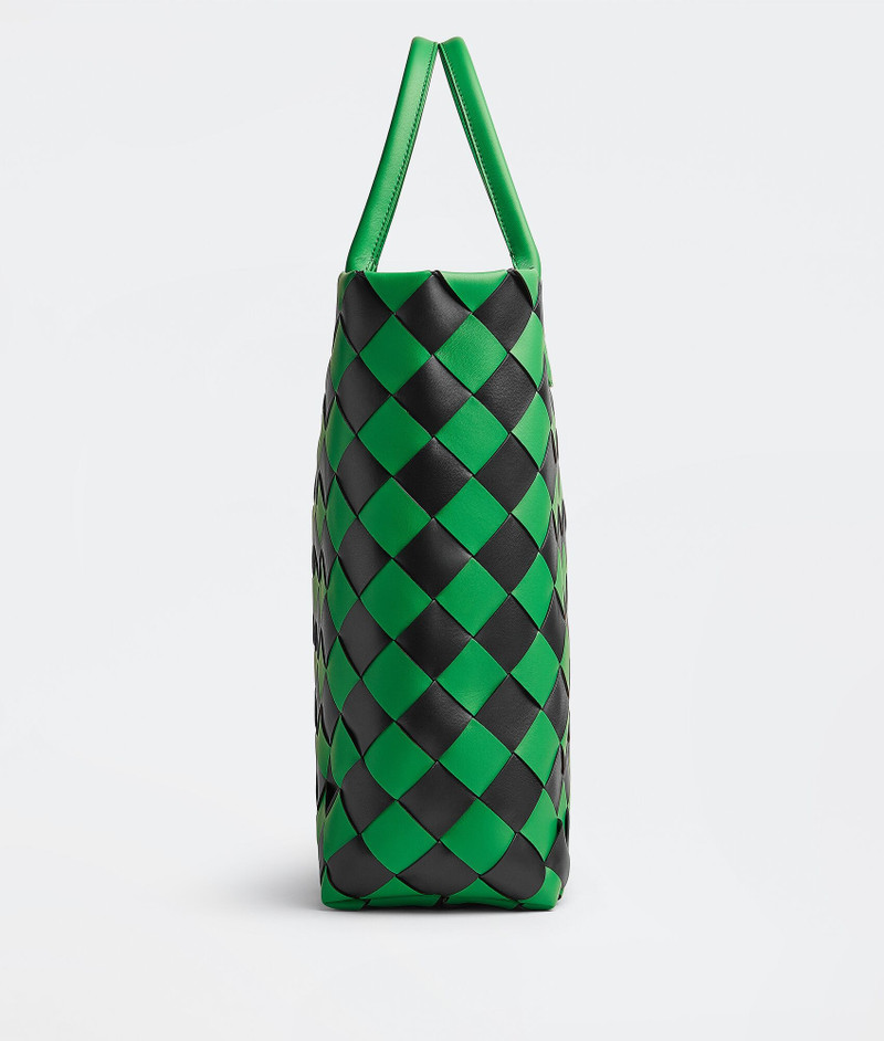 Bottega Veneta Cabat outlook