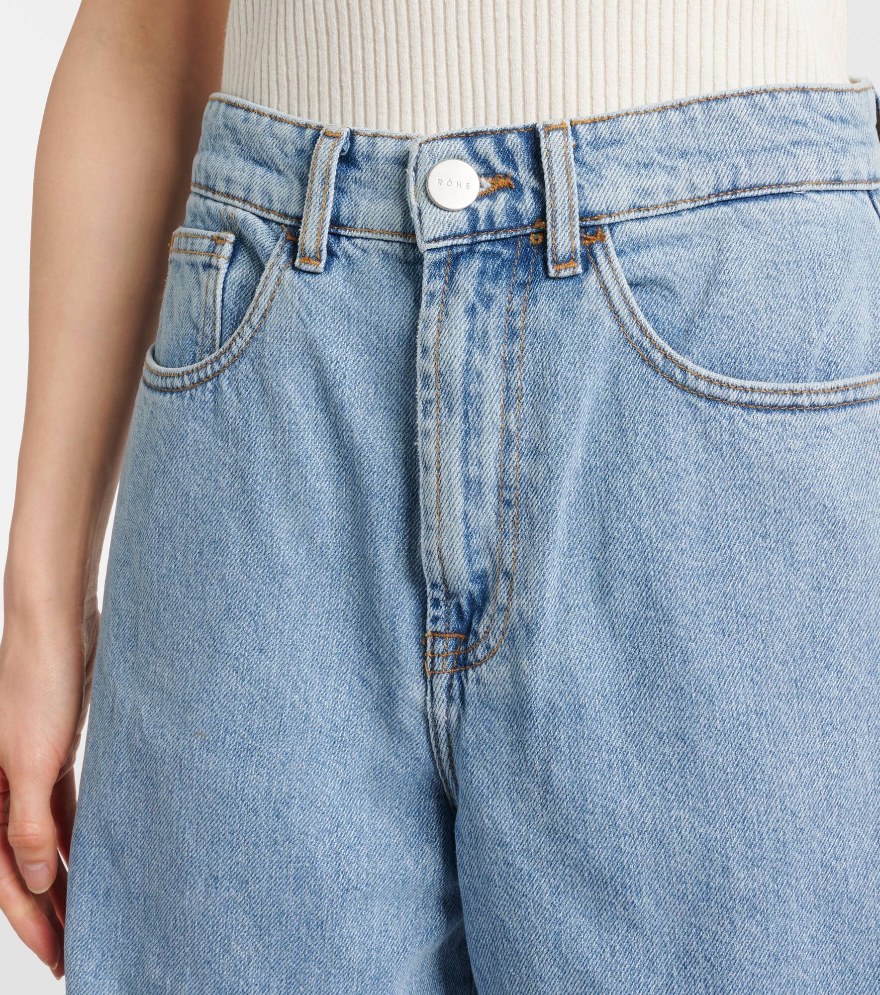 Low-rise wide-leg jeans - 4