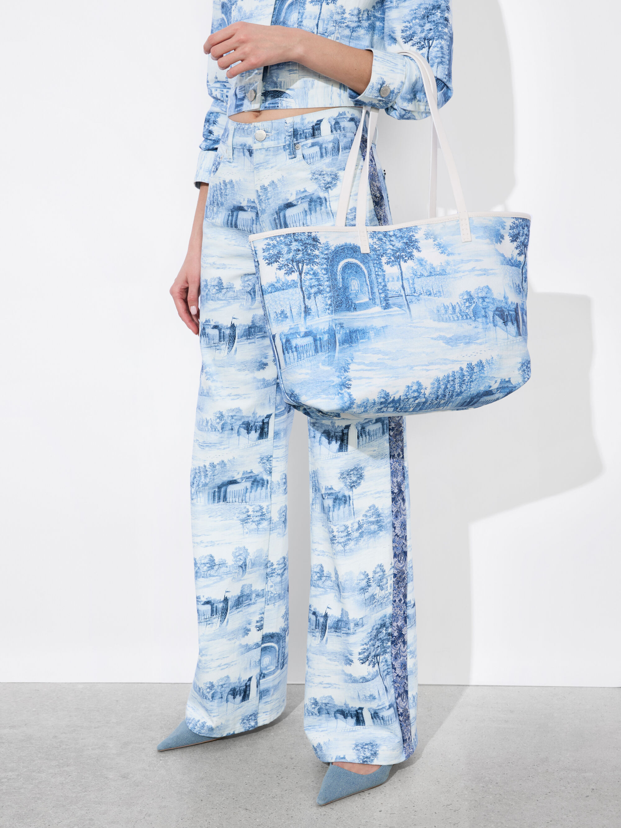 BLAIRE REVERSIBLE TOTE - 2