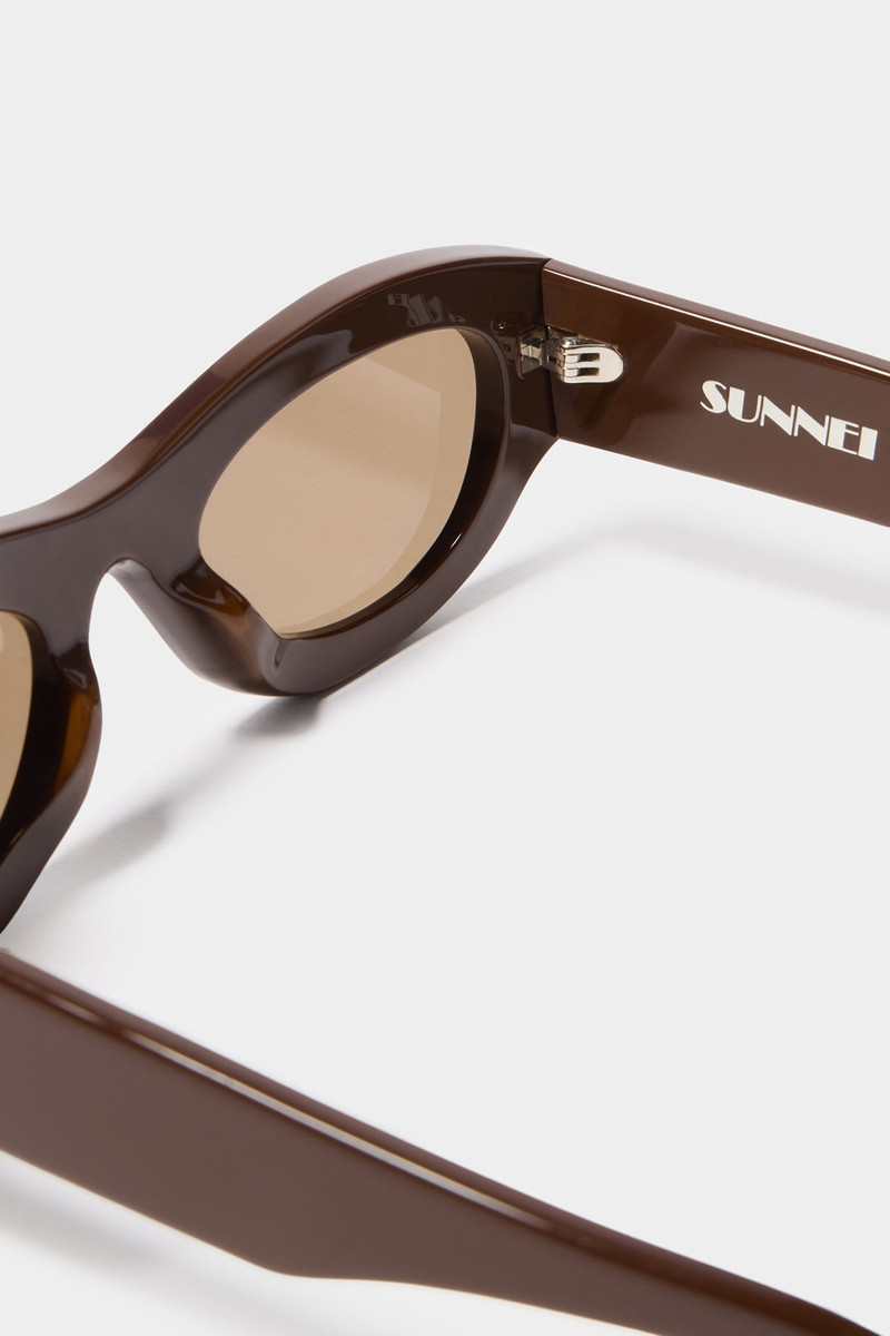 SUNNEI PROTOTIPO 5 SUNGLASSES /dark brown outlook