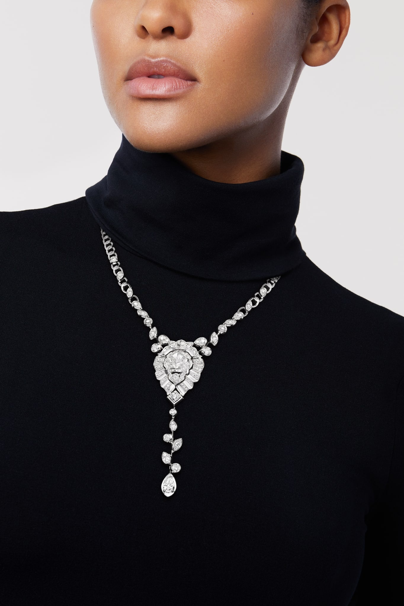 LION SOLAIRE DE CHANEL NECKLACE - 2