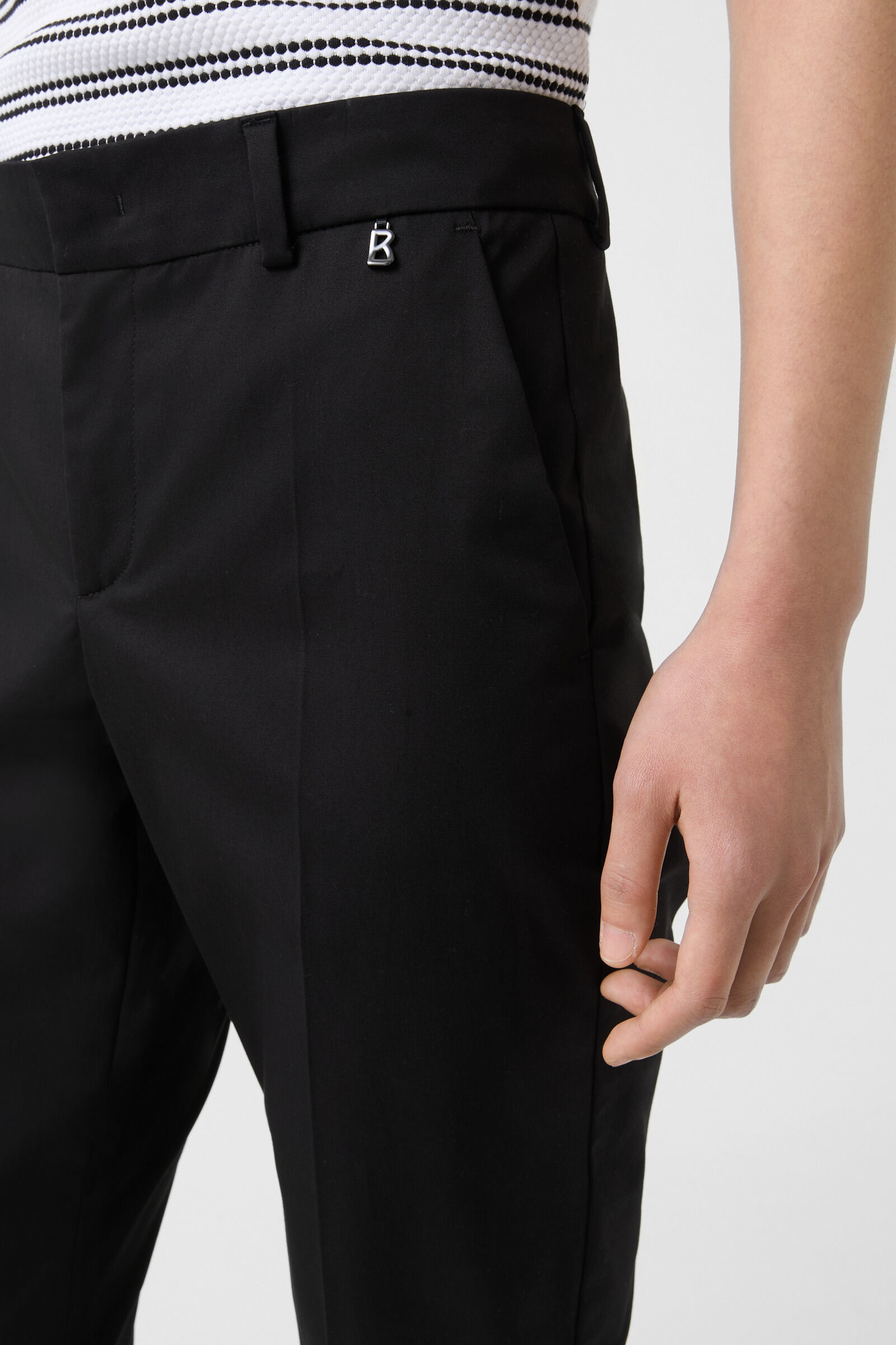Joy Chinos in Black - 5