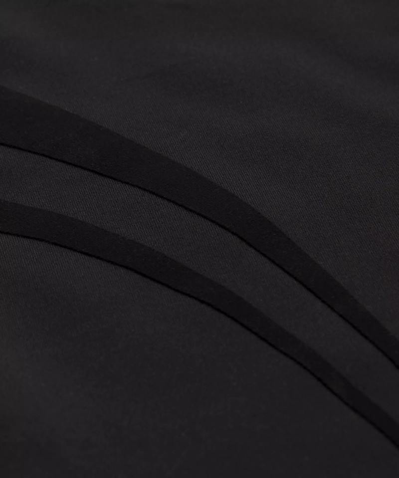 Wunder Train Cropped Long-Sleeve Shirt *Flocked 8