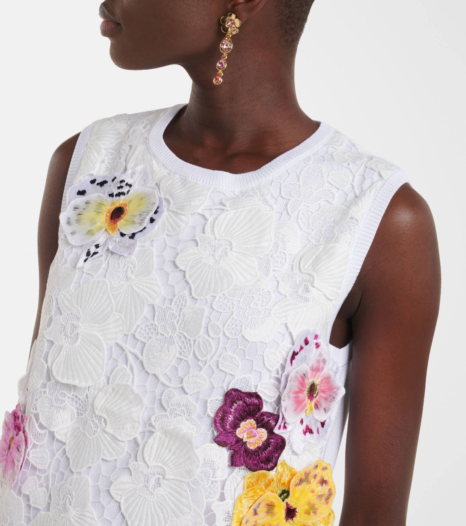 Lace-trimmed floral-appliqué cotton-blend top - 4