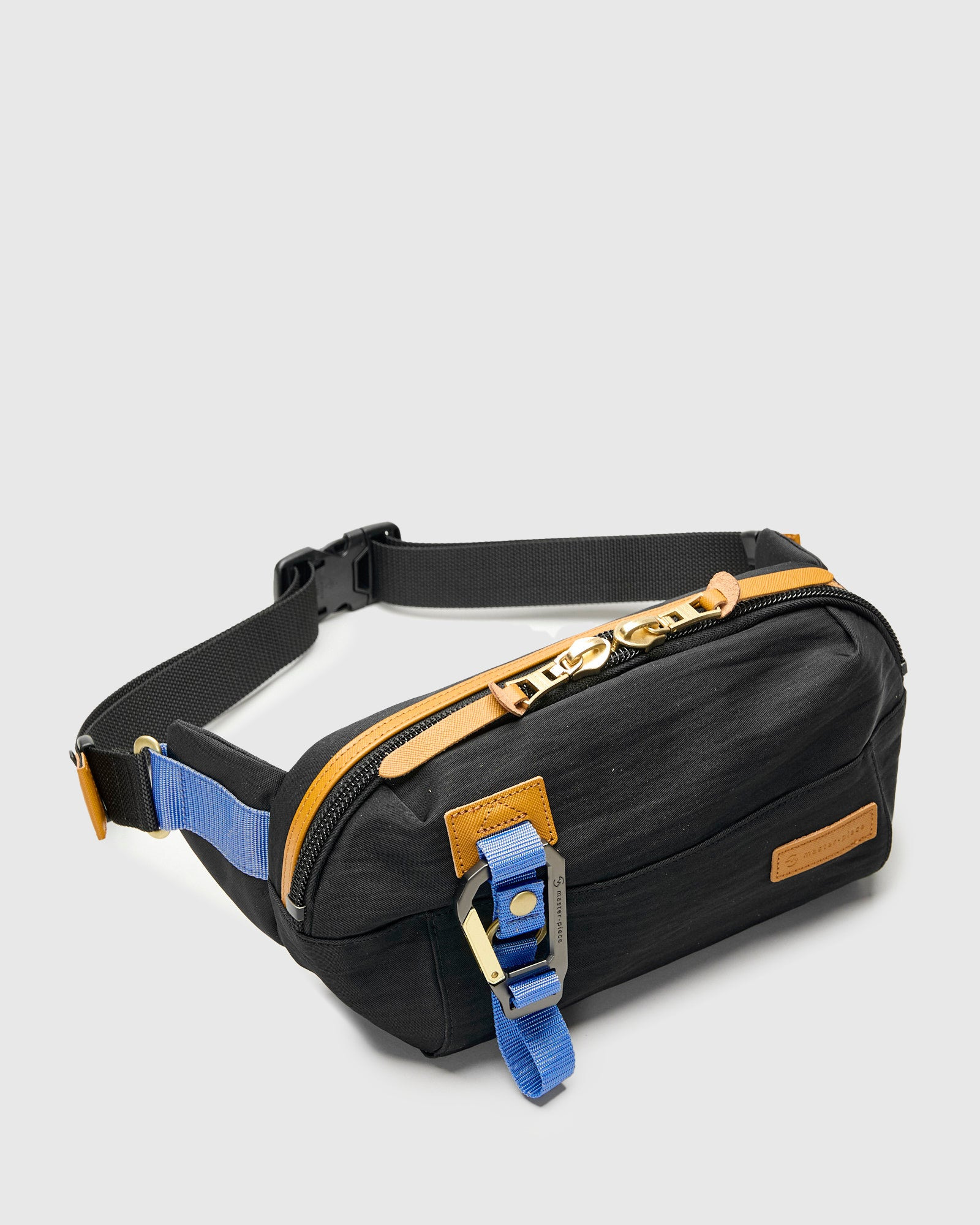 Link Waist Bag v2 in Black - 4