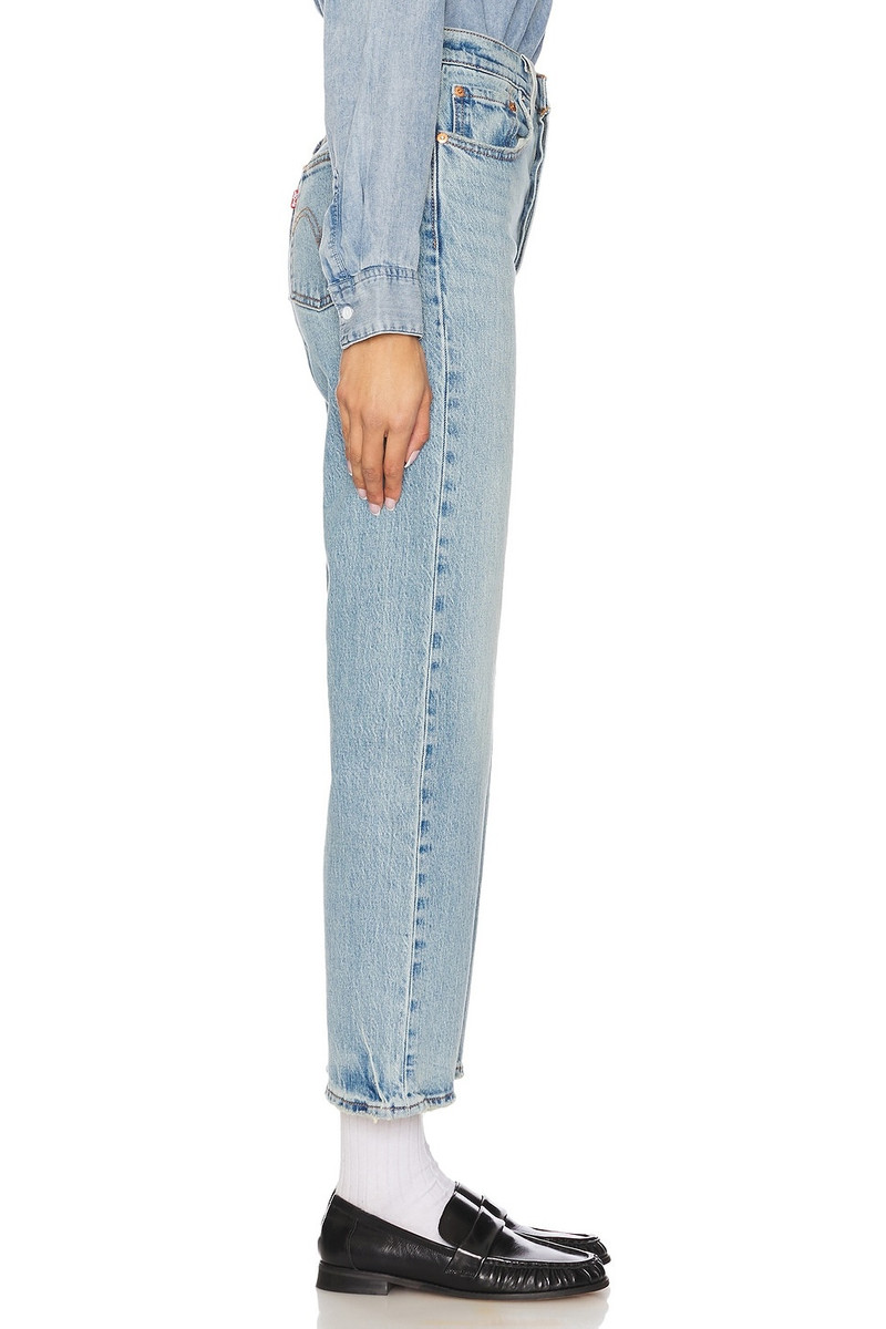 Levi's Ribcage Straight Ankle outlook