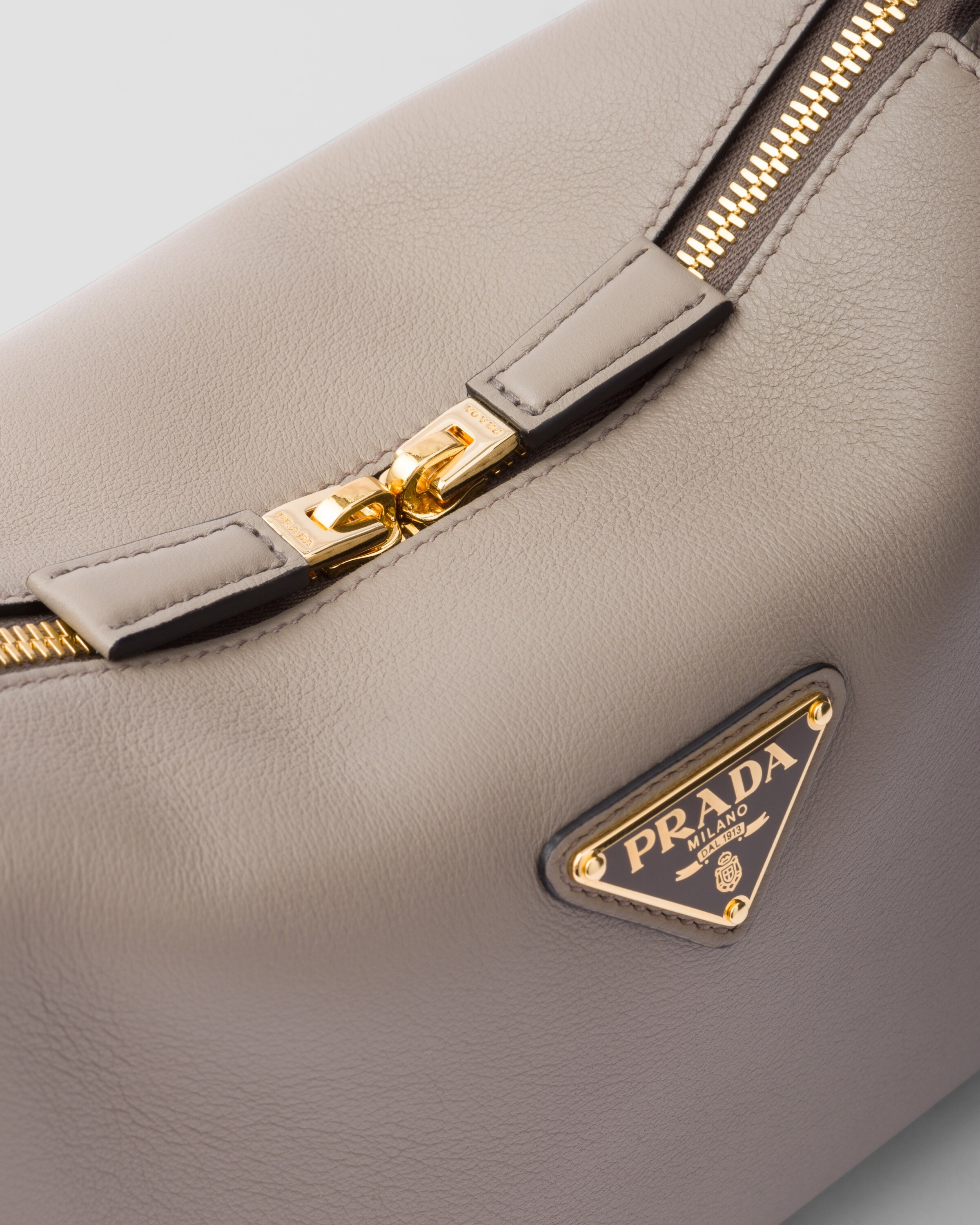 Medium leather handbag - 5
