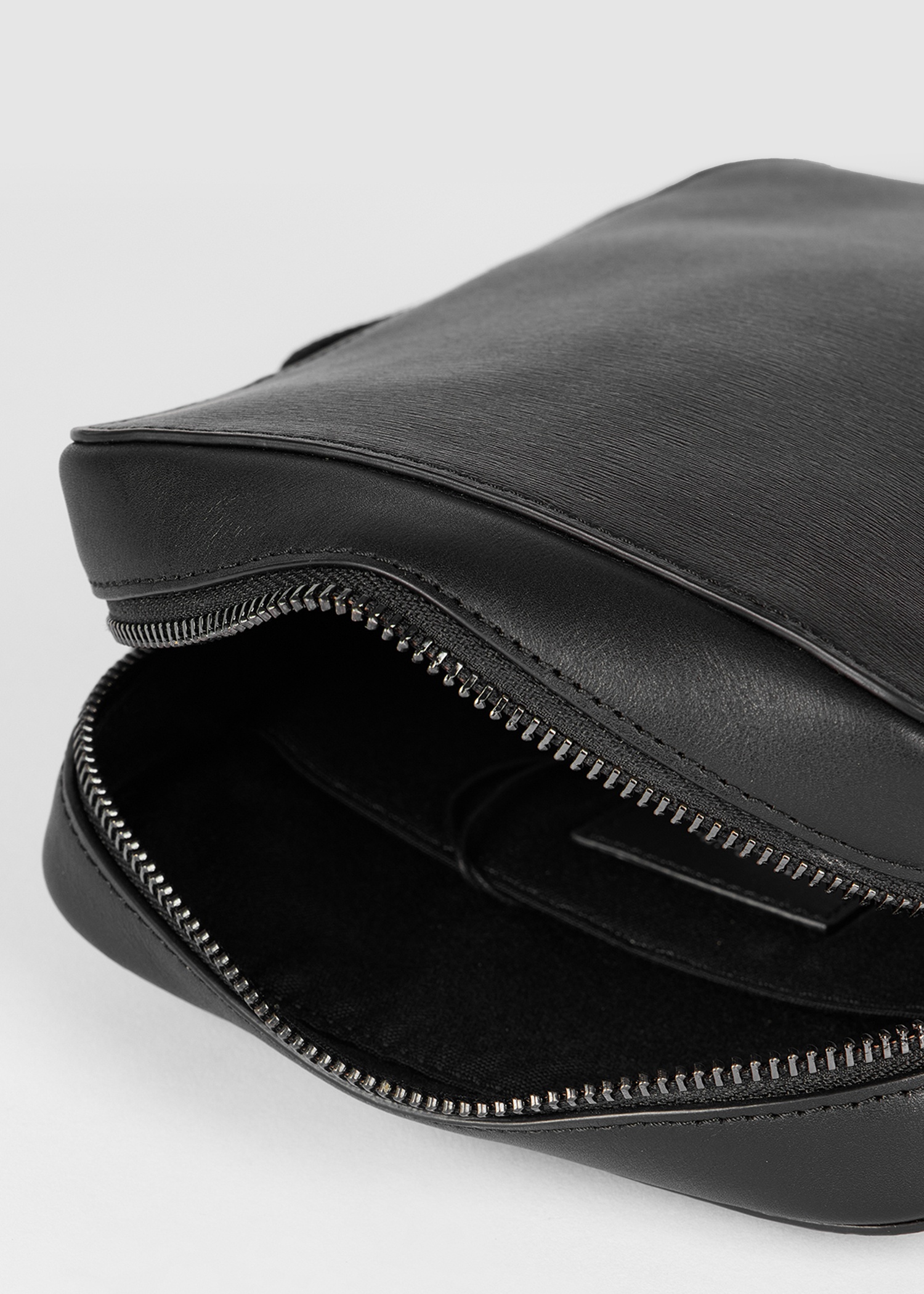Black Straw-Grain Embossed Leather Large Flight Bag - 6