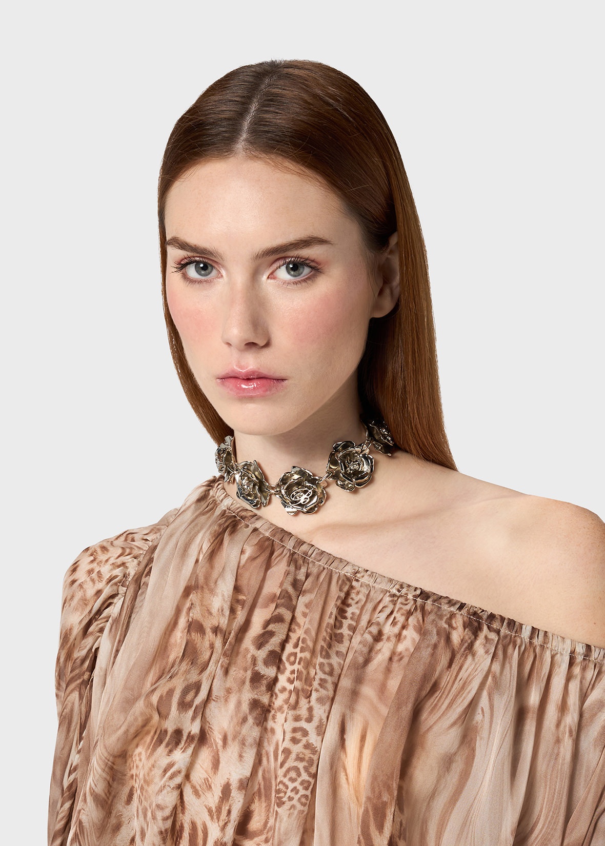 METAL CHOKER WITH ROSES AND B MONOGRAM - 4