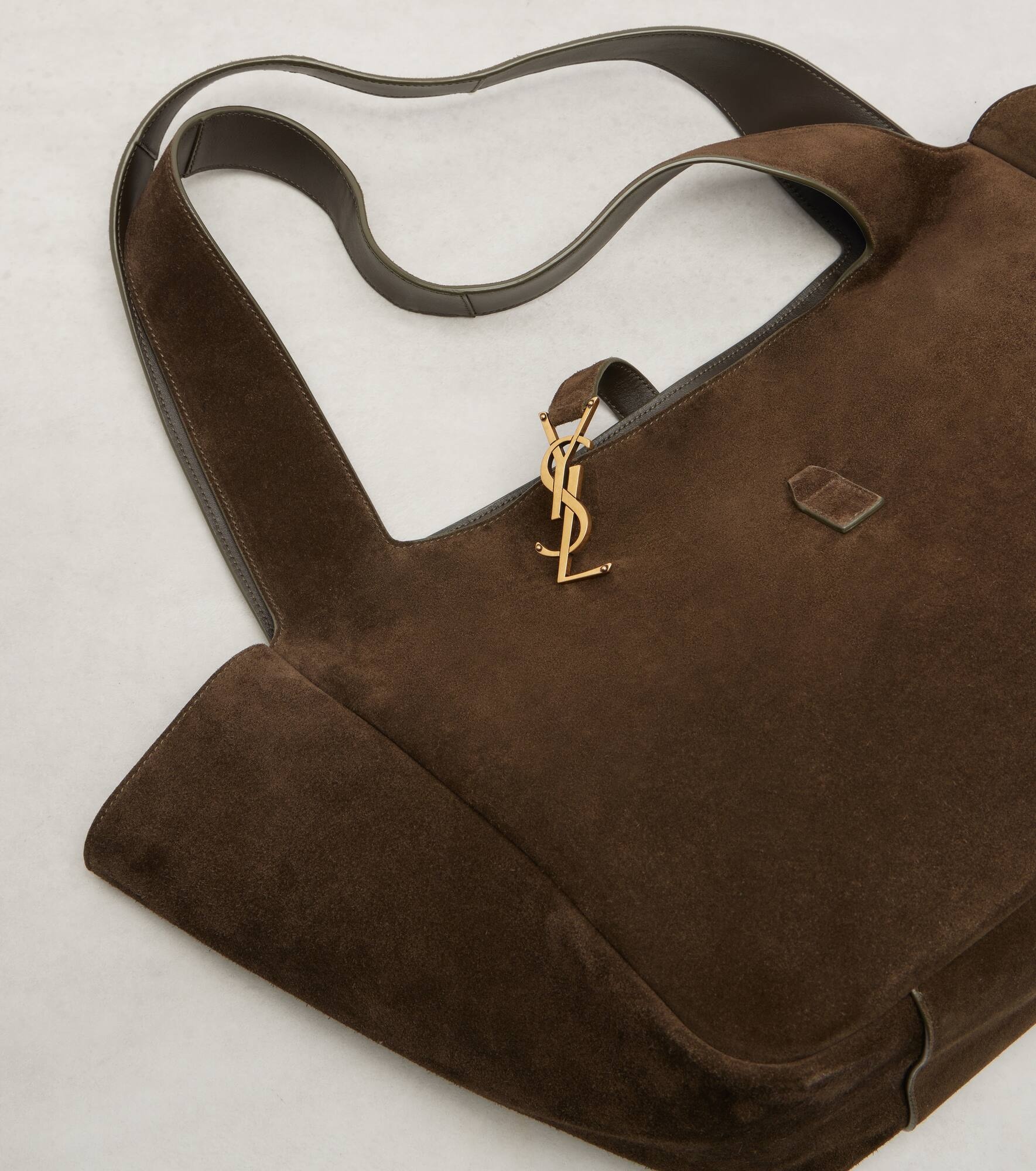Le 5 À 7 Bea suede tote bag - 6