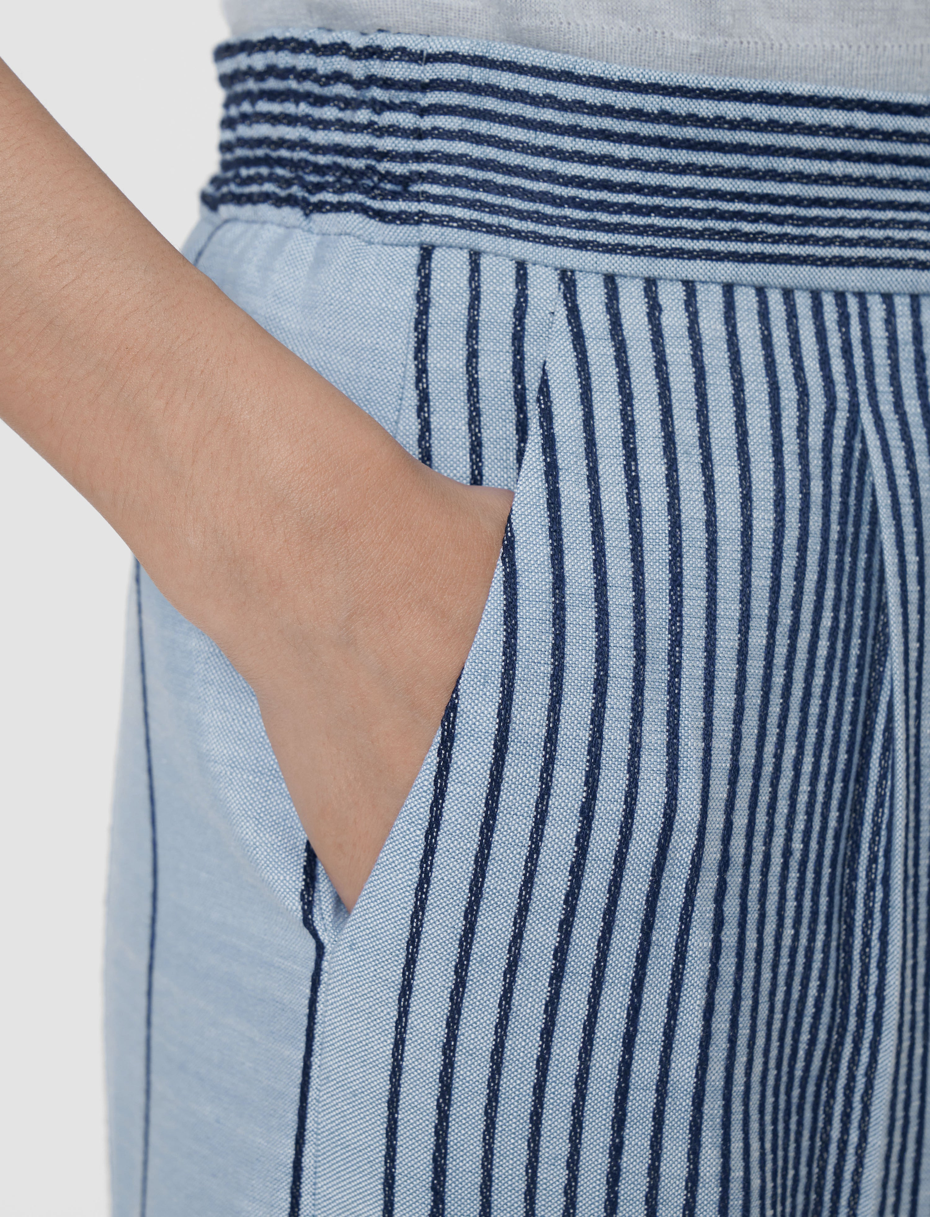 Alanel Embroidered Stripes Trousers - 4