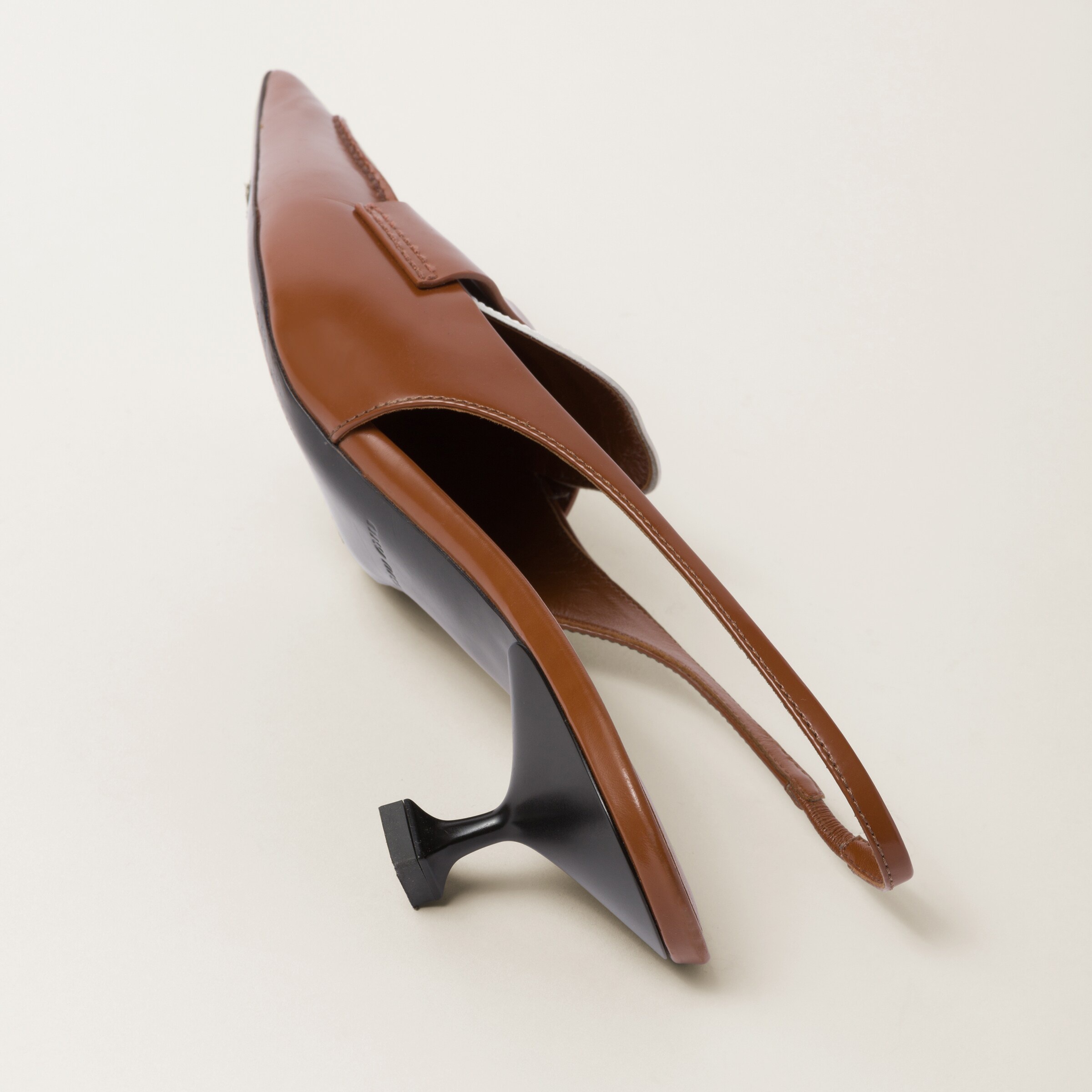 【関税&送料込】Miu Miu Brown Leather Pumps Miu Miu Metallic Brown Leather Pointed Toe Loafer Pumps Size