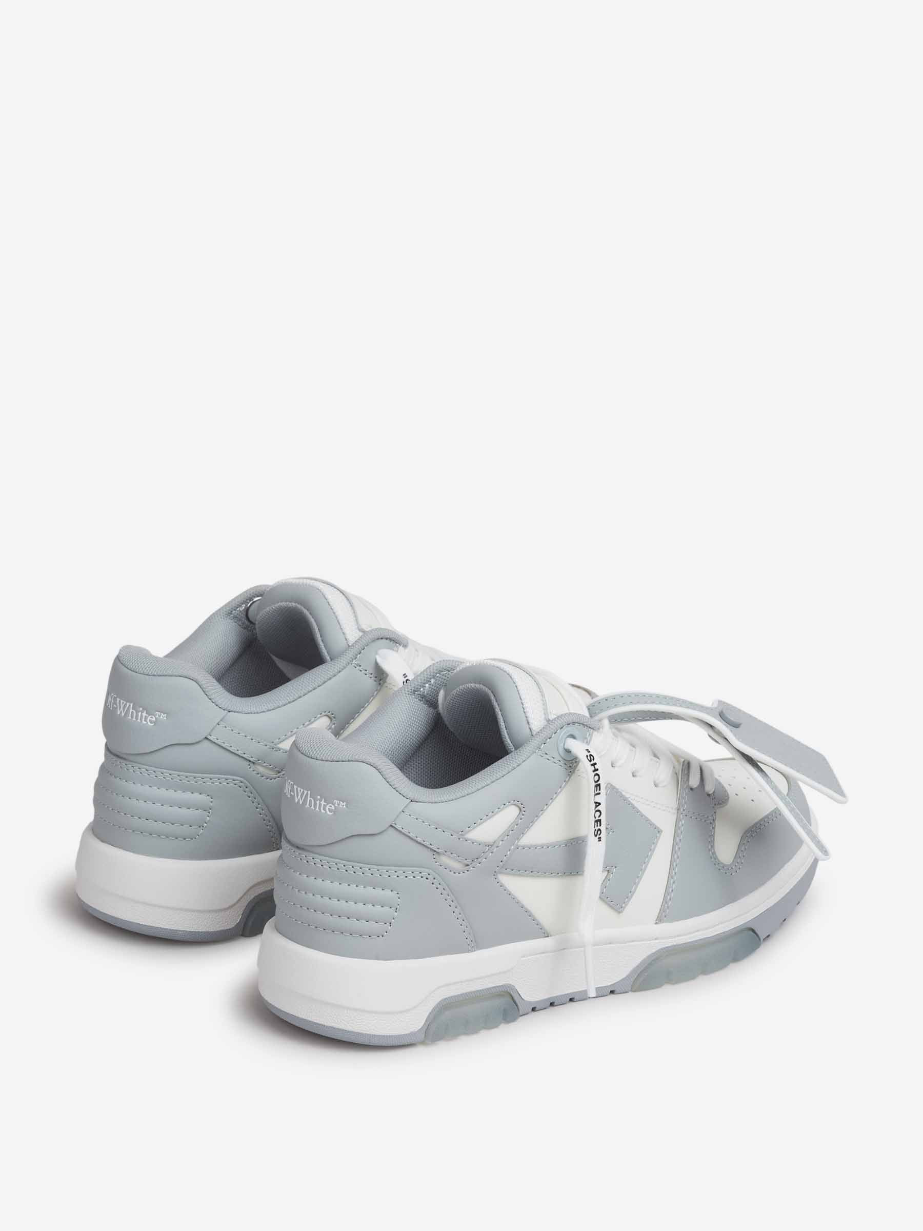 SNEAKERS OUT OF OFFICE - 3