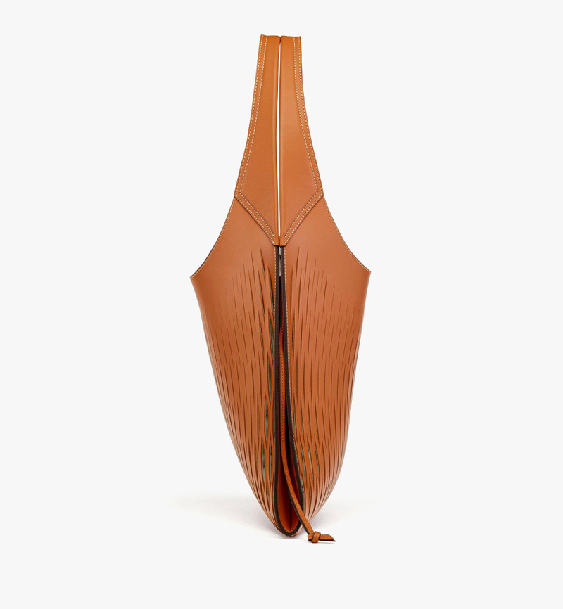 MCM Aren Shopper in Nappa Leather outlook
