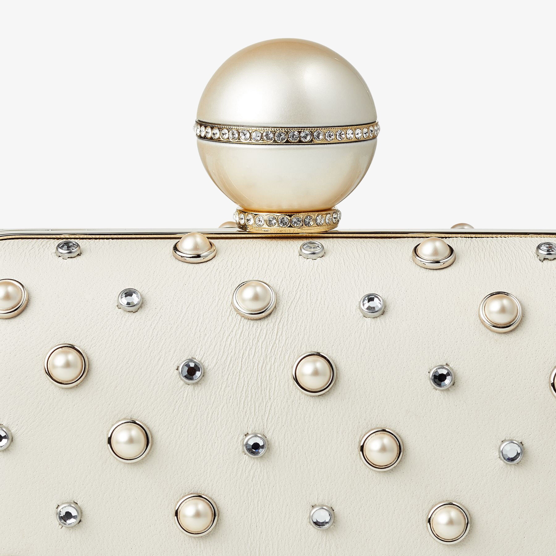 Cloud
Pearl Mix Clutch Bag with Ball Clasp - 5