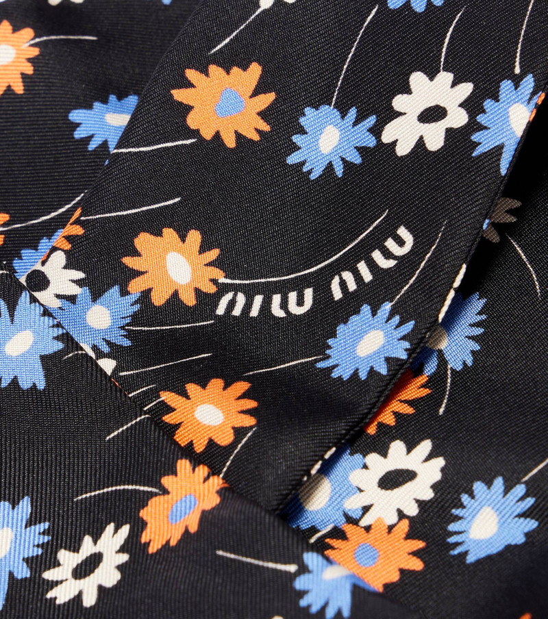 Miu Miu Faux-pearl scarf necklace outlook