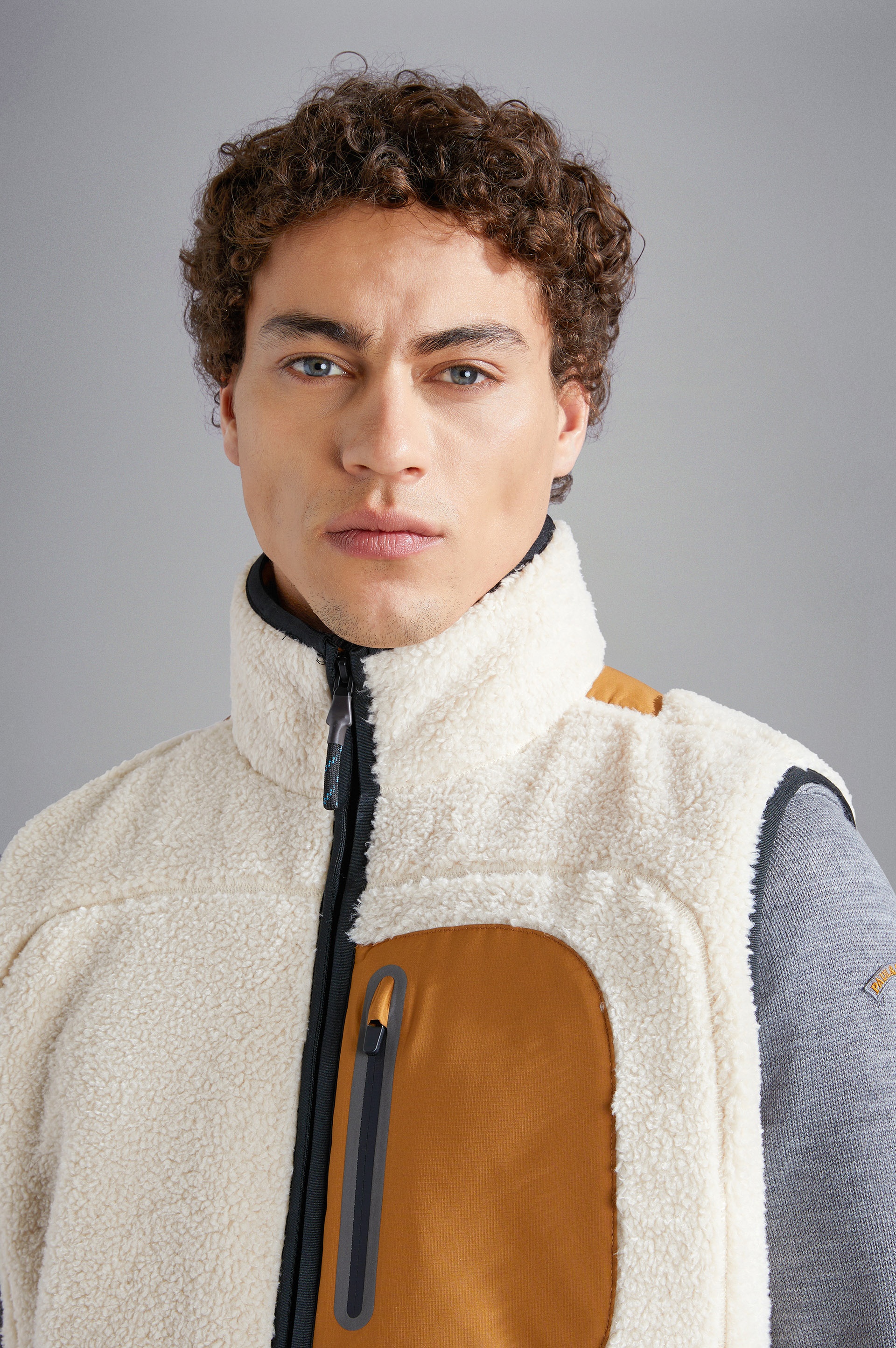 TEDDY FLEECE VEST WITH TECHNICAL FABRIC INSERTS - 4