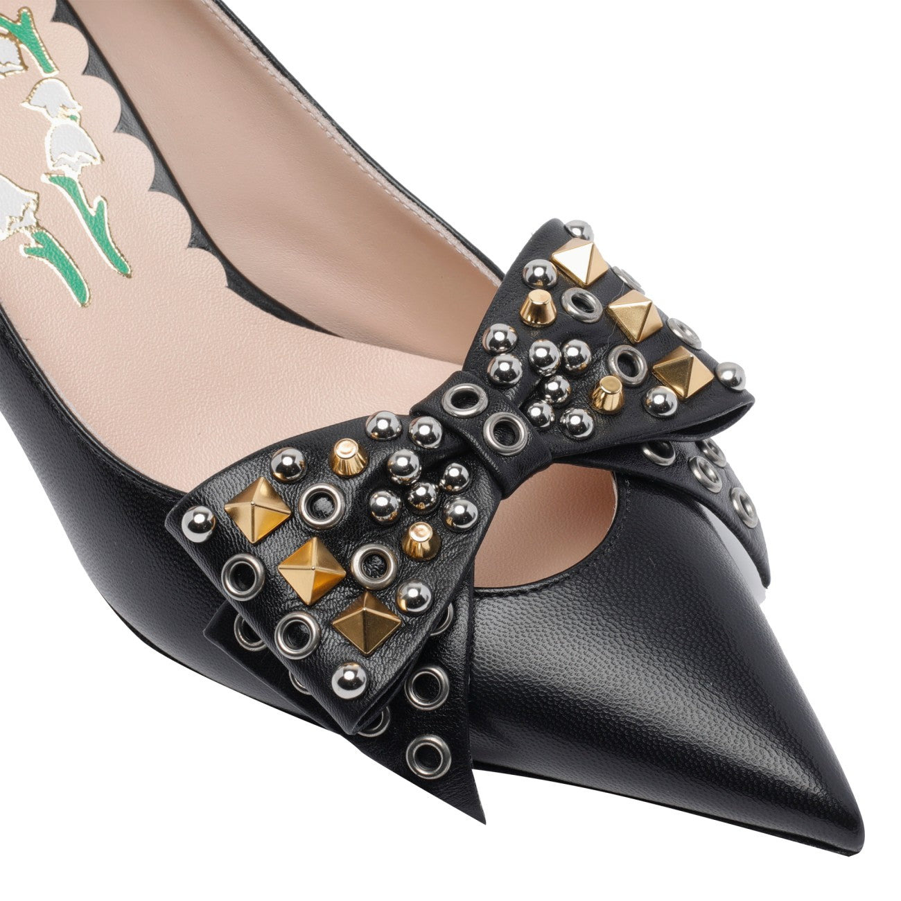 Valentino Garavani Women Studs Bowow Pumps - 4