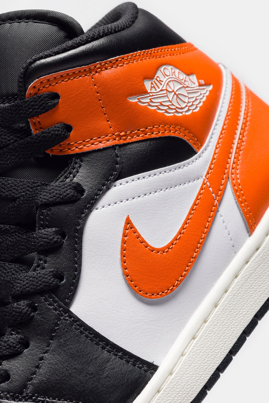 Air Jordan 1 Mid Sneaker in Starfish/Black/White/Sail - 6