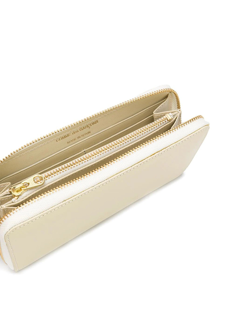 zip around purse 3